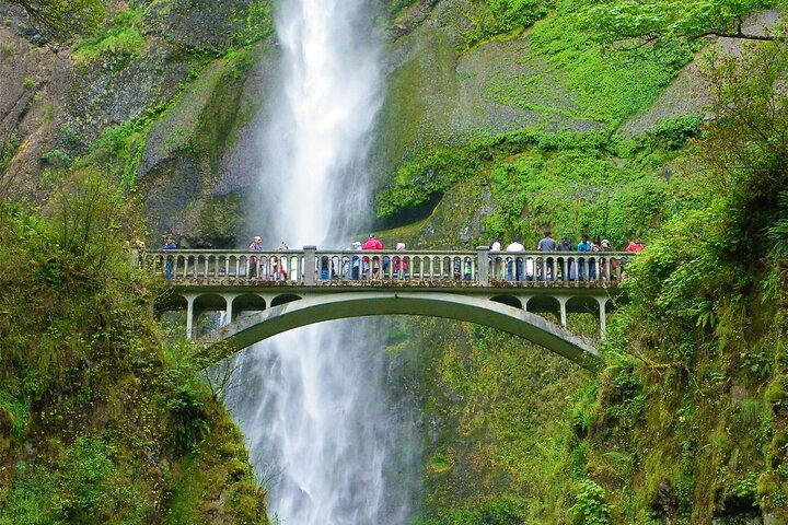 Portland Multnomah Falls and Gorge Waterfalls Tour | Portland Tours ...