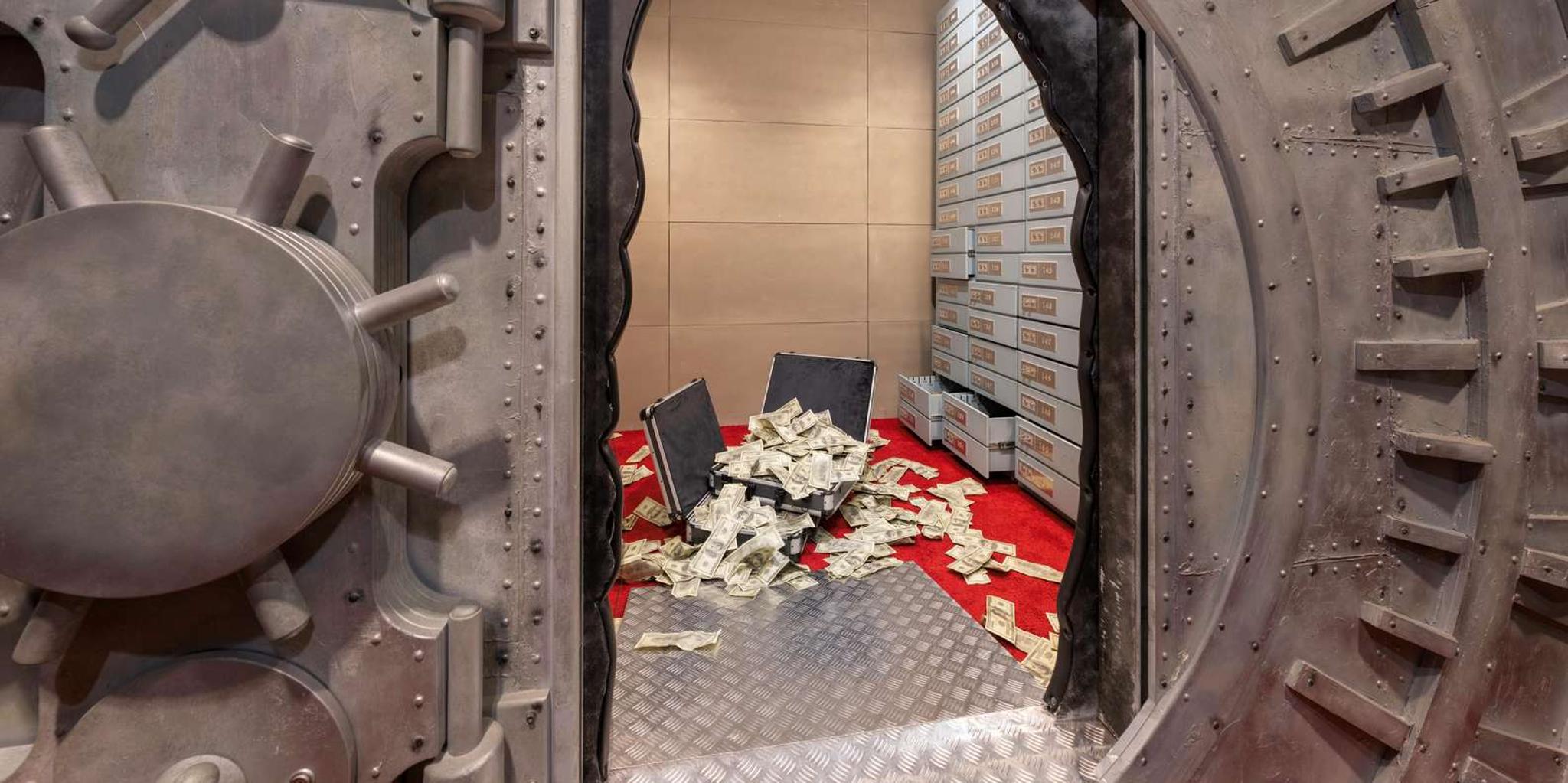 Las Vegas Madame Tussauds, Illuminarium, and PaniQ Tour - Image 5