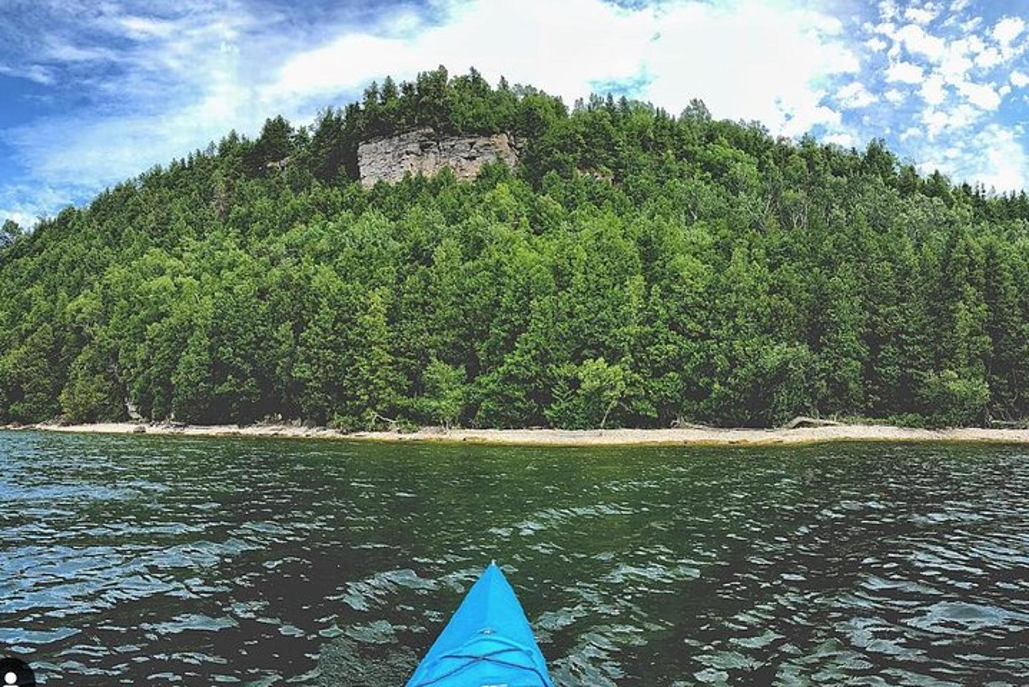 Door County Kayak Tour at Death's Door Bluff - Image 2