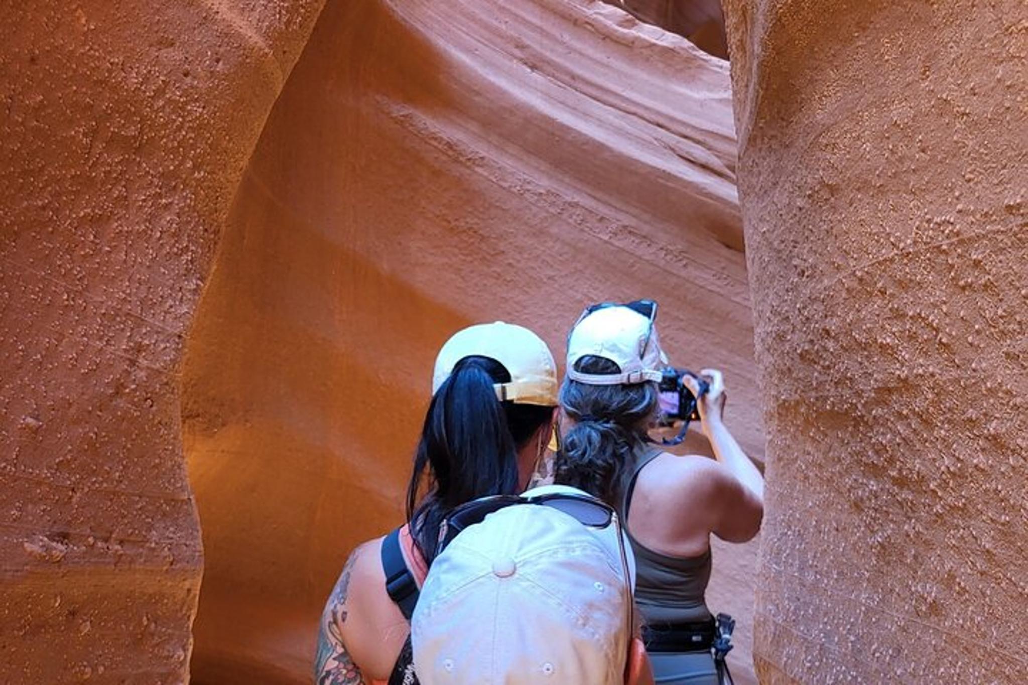 Flagstaff Lower Antelope Canyon and Horseshoe Bend Tour - Image 4