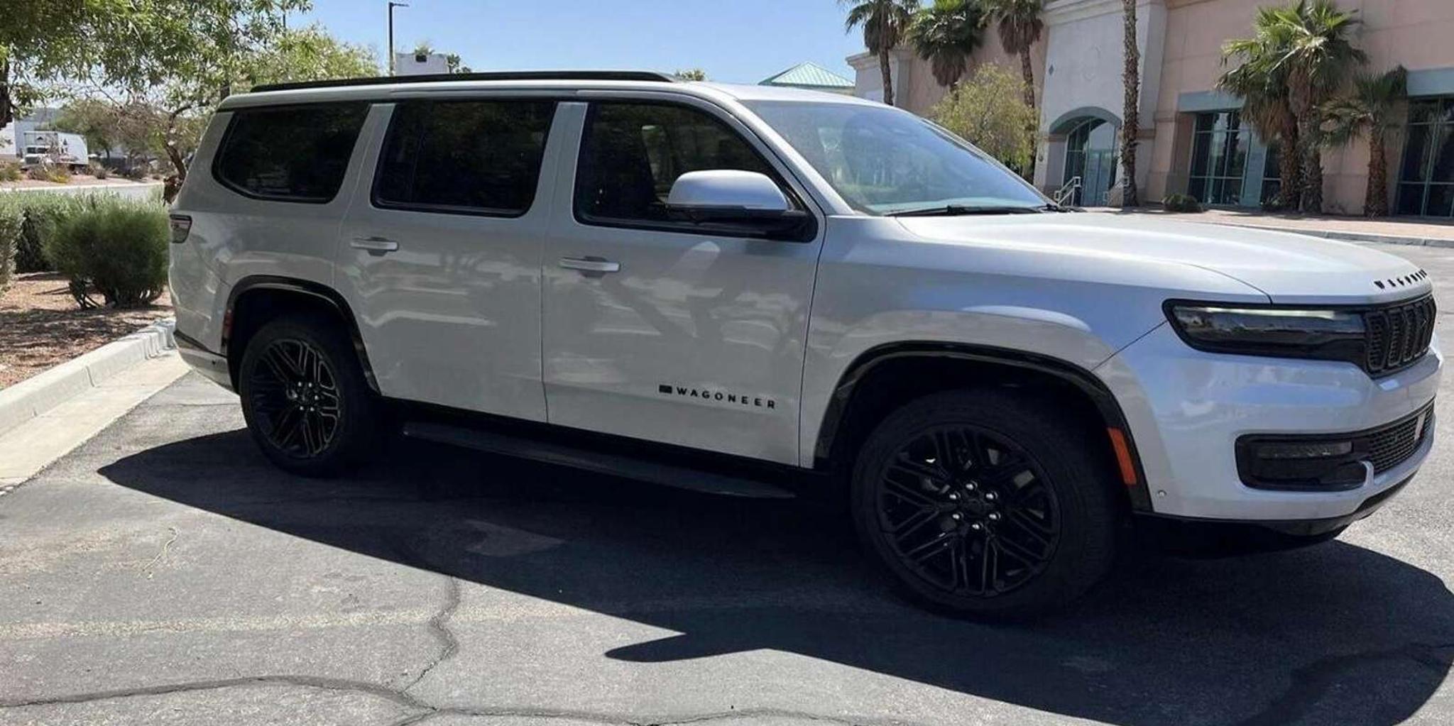 Las Vegas to Los Angeles Private SUV Transfer - Image 5