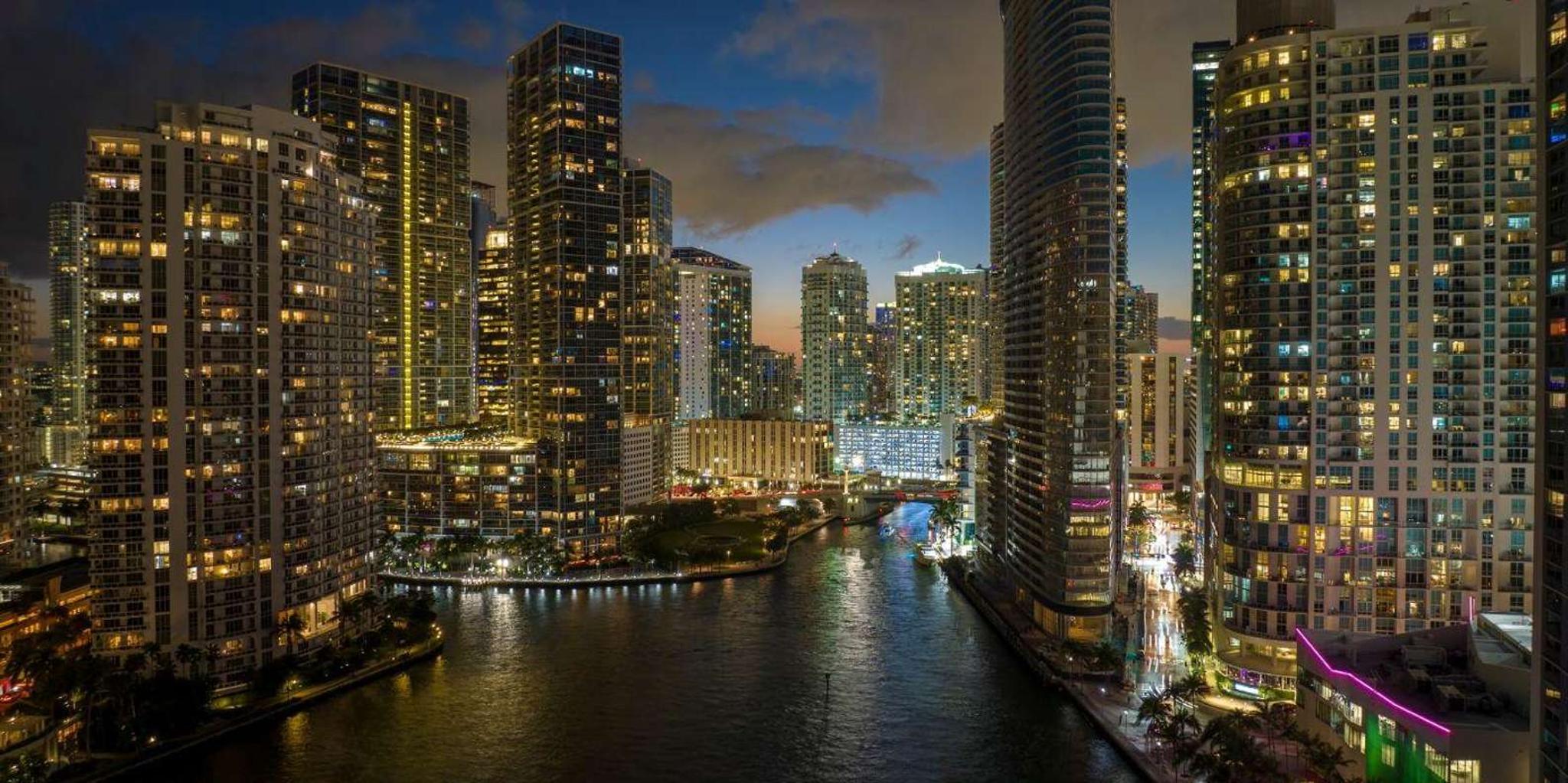 Miami Night Lights Private Tour - Image 4