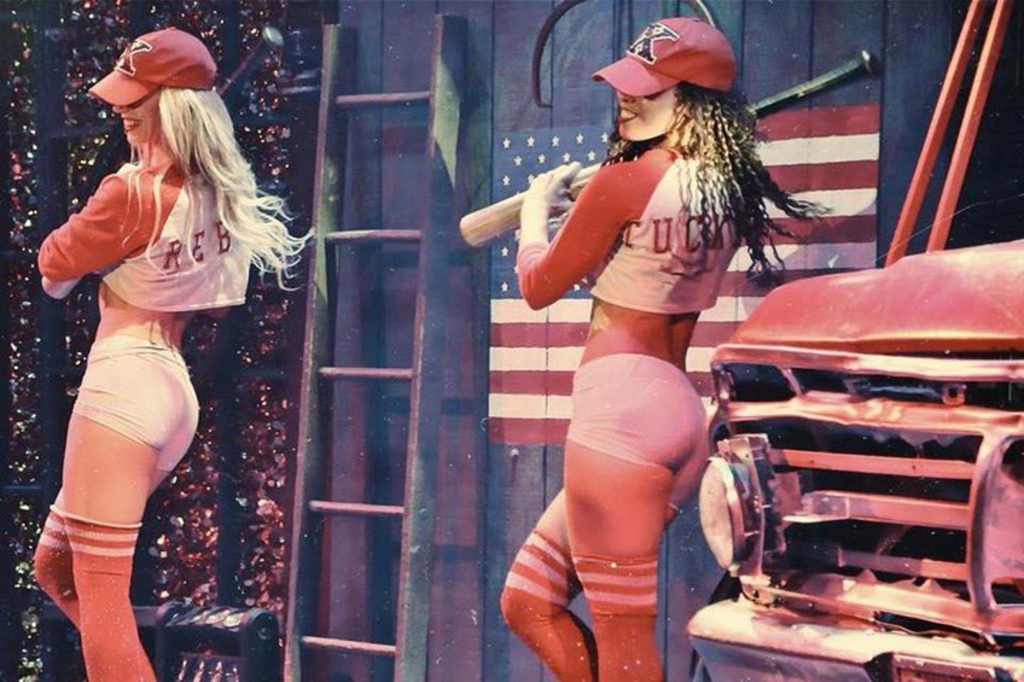 Las Vegas X Country Show at Harrah's - Image 5