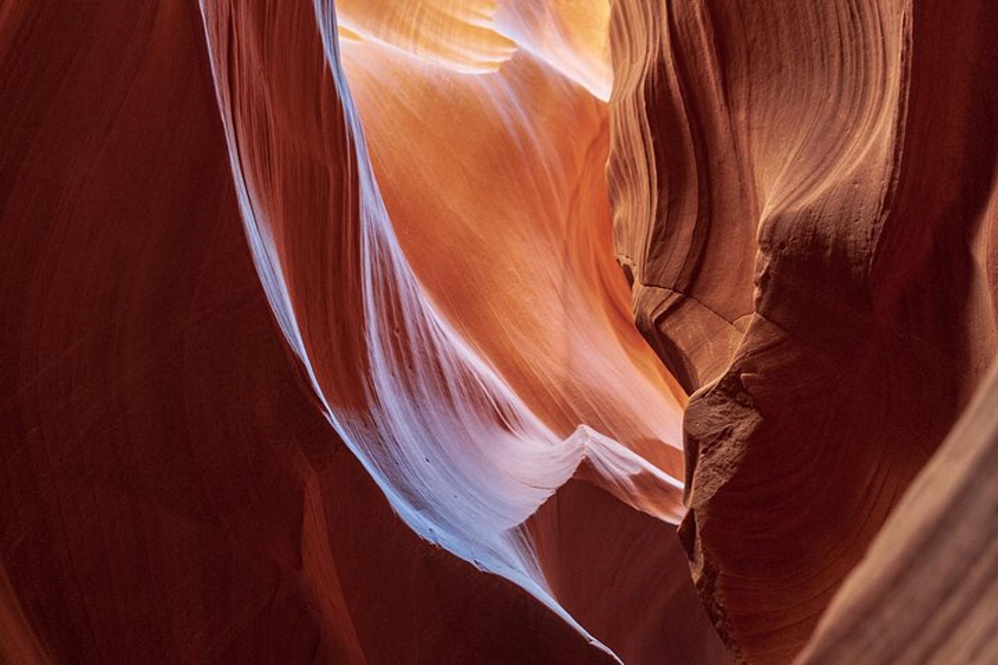 Page Upper Antelope Canyon Tour - Image 1