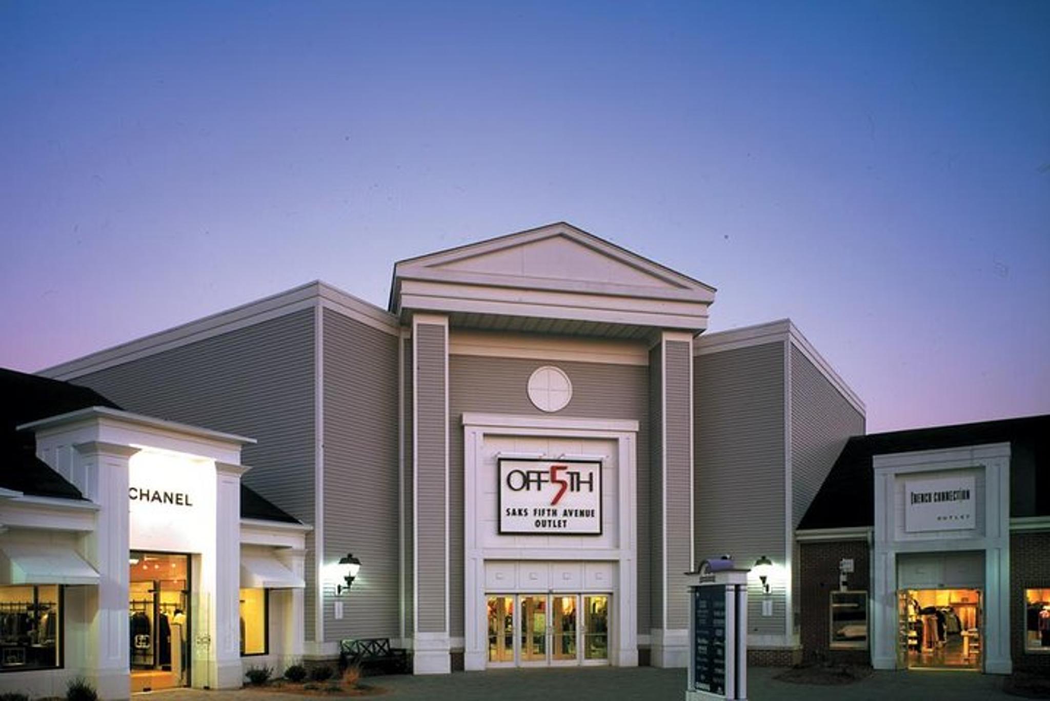 New York City Outlet Shopping Day Trip by SUV - Image 4