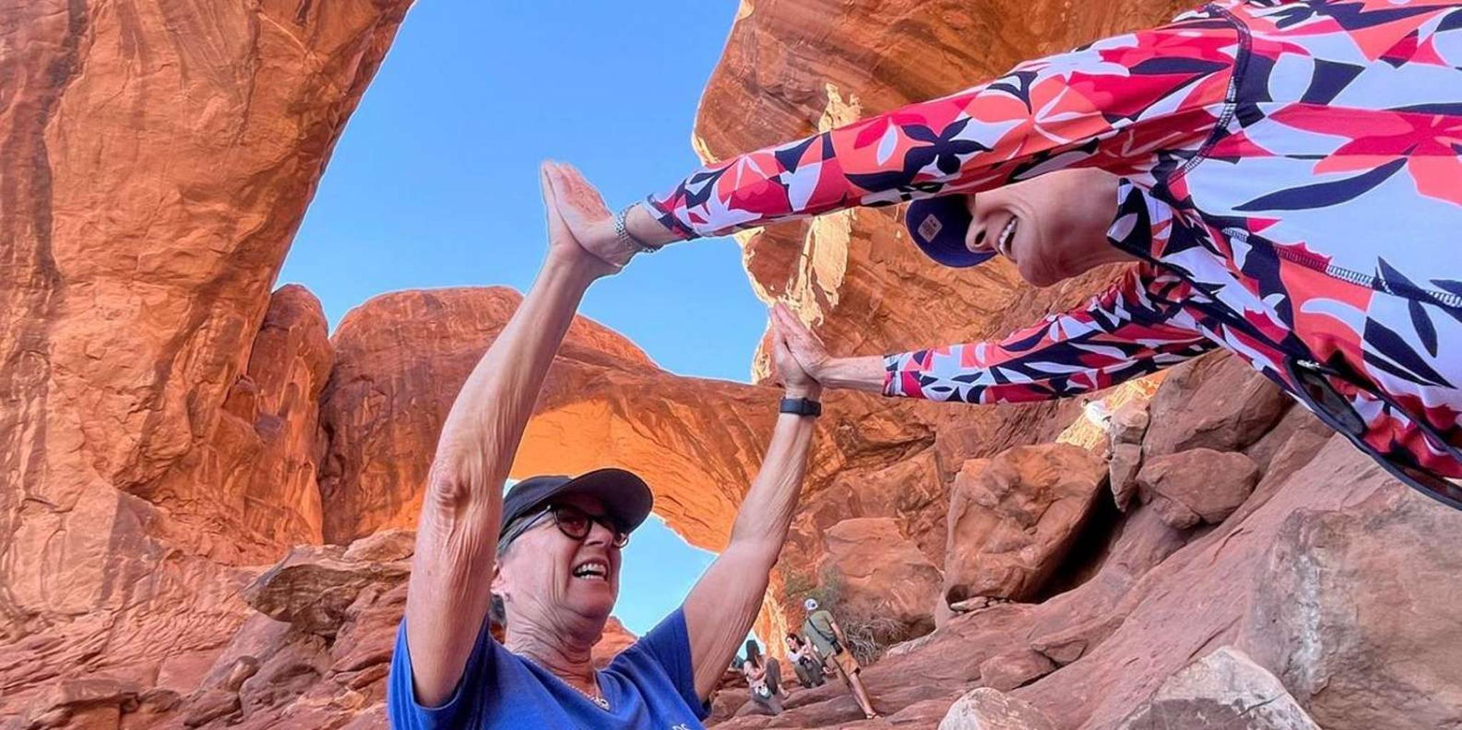 Moab Arches National Park Scenic Tour with Short Hikes - Image 3