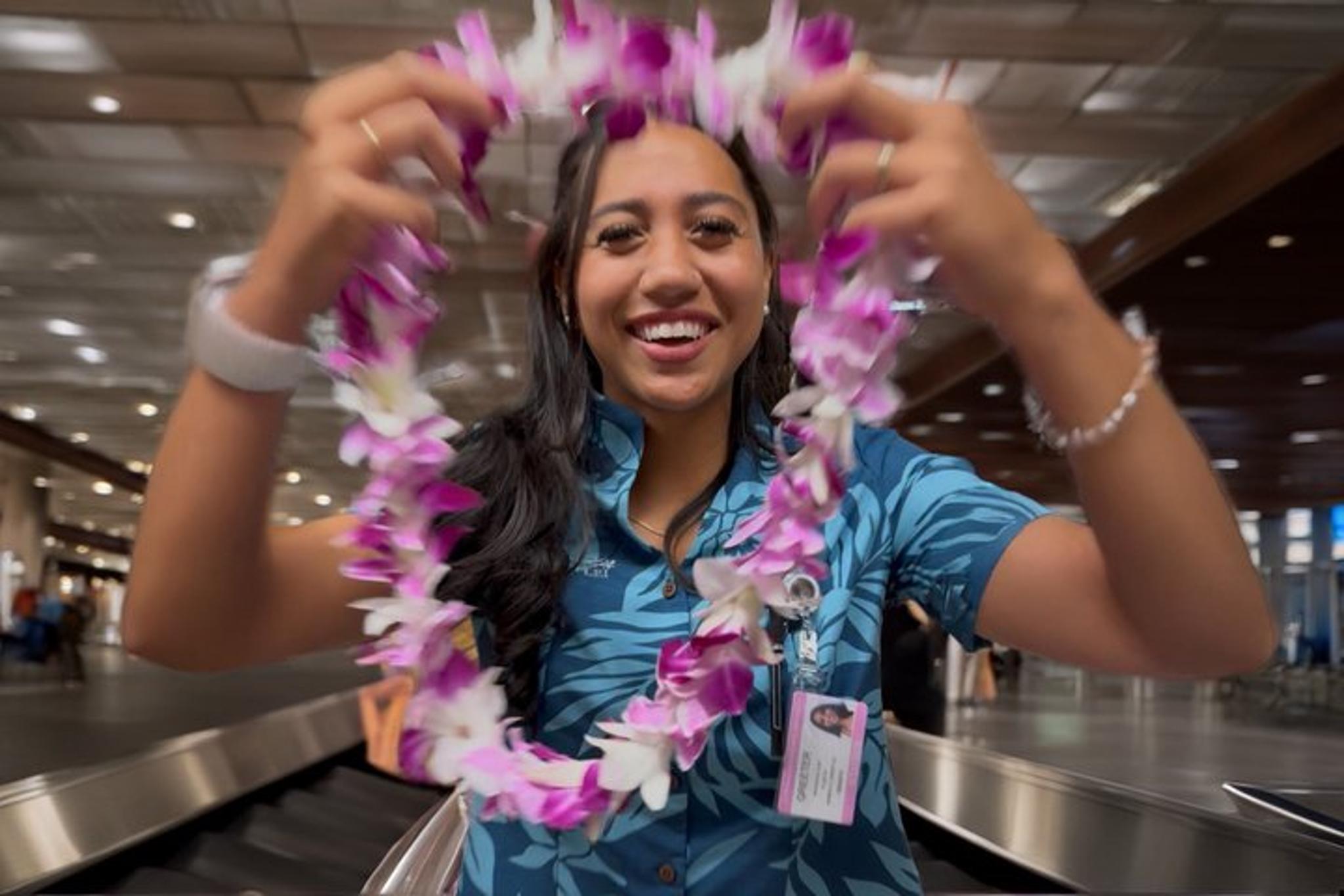 Lihue Airport Lei Greeting - Image 1