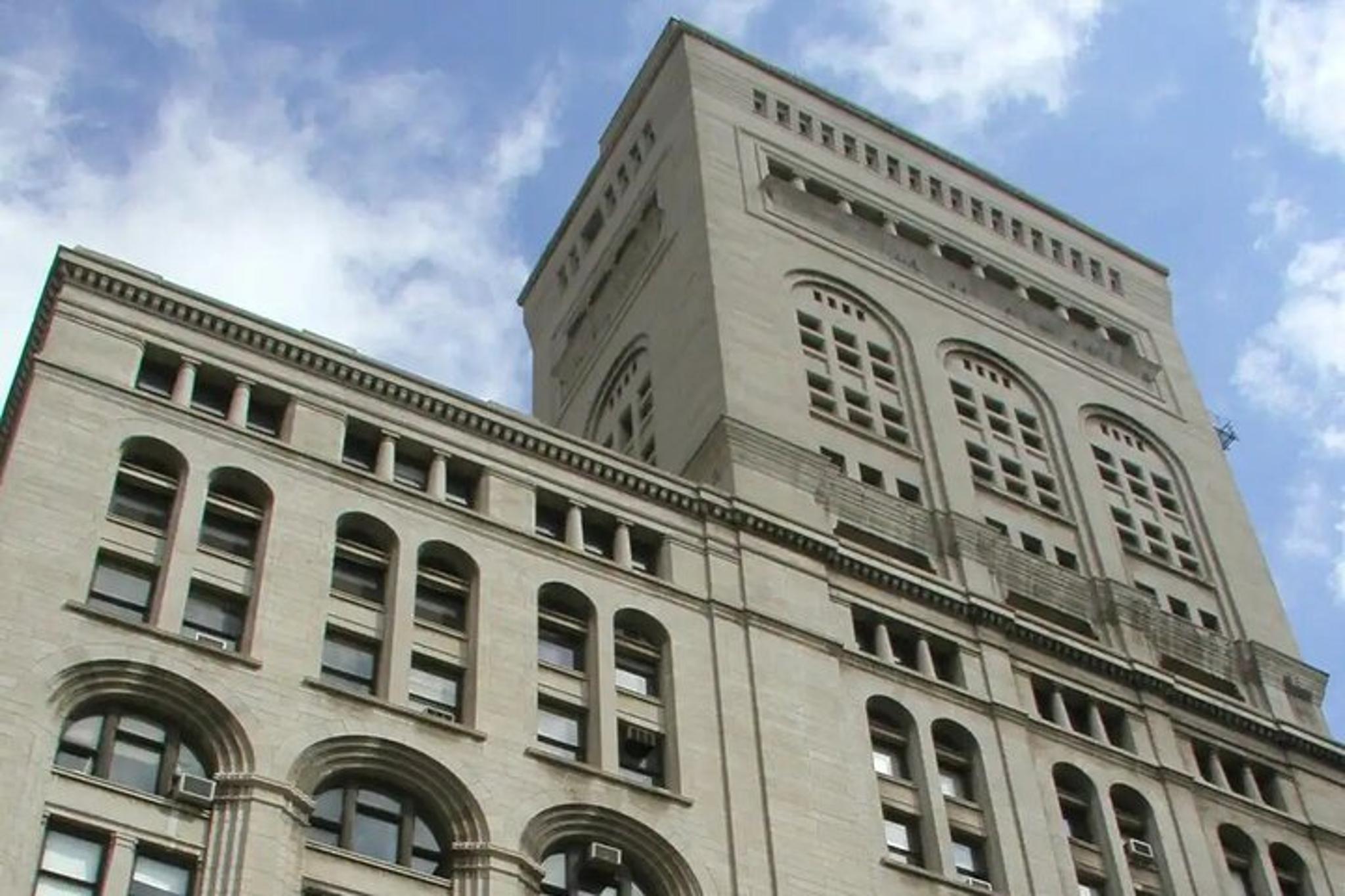 Chicago Bus Tour of Devil in the White City - Image 5