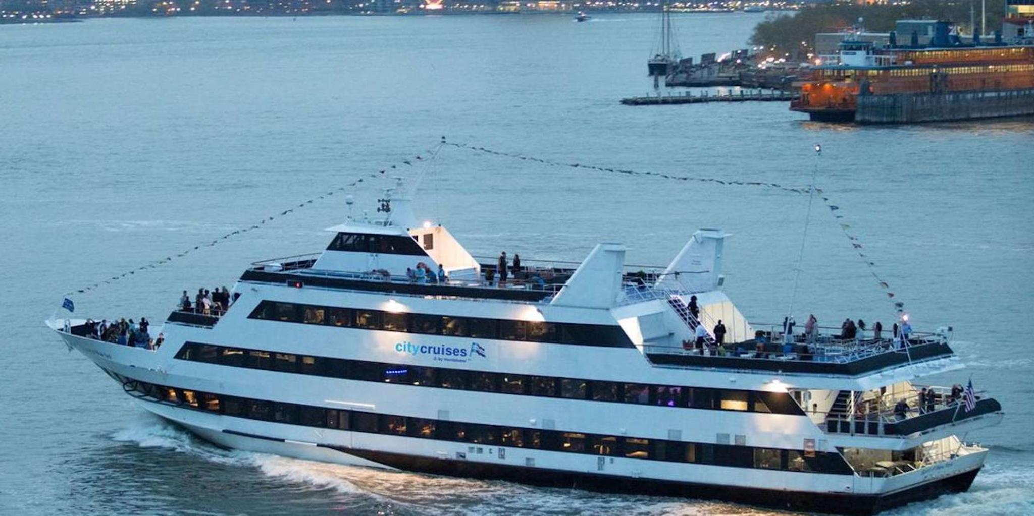New York Christmas Harbor Cruise