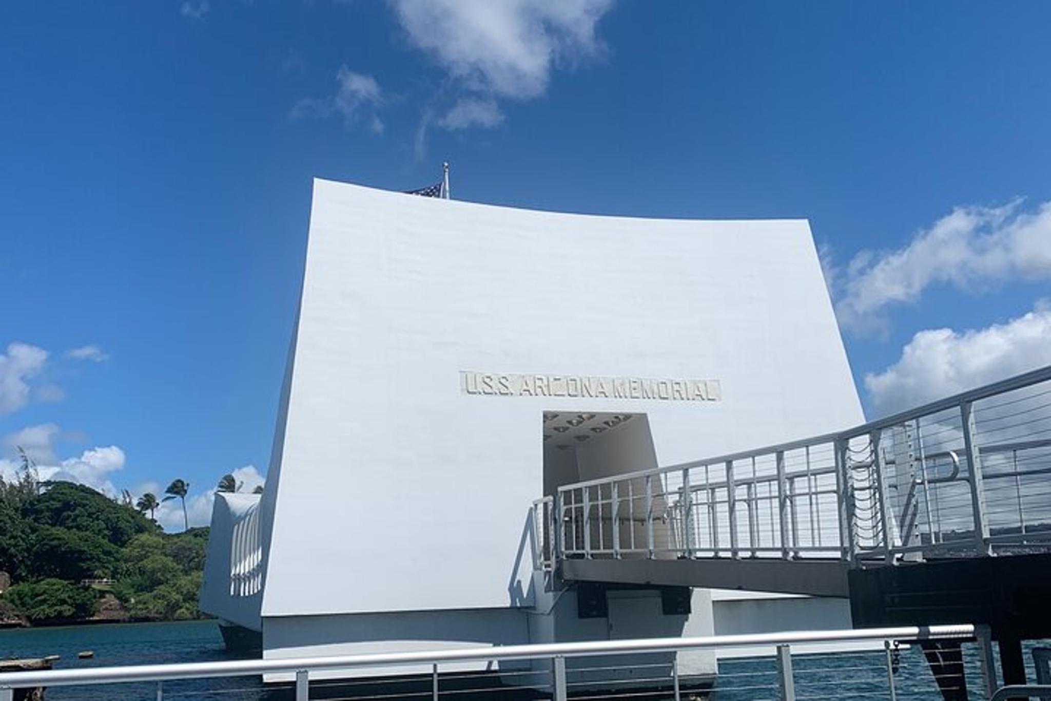 Honolulu USS Arizona and USS Missouri Tour - Image 6