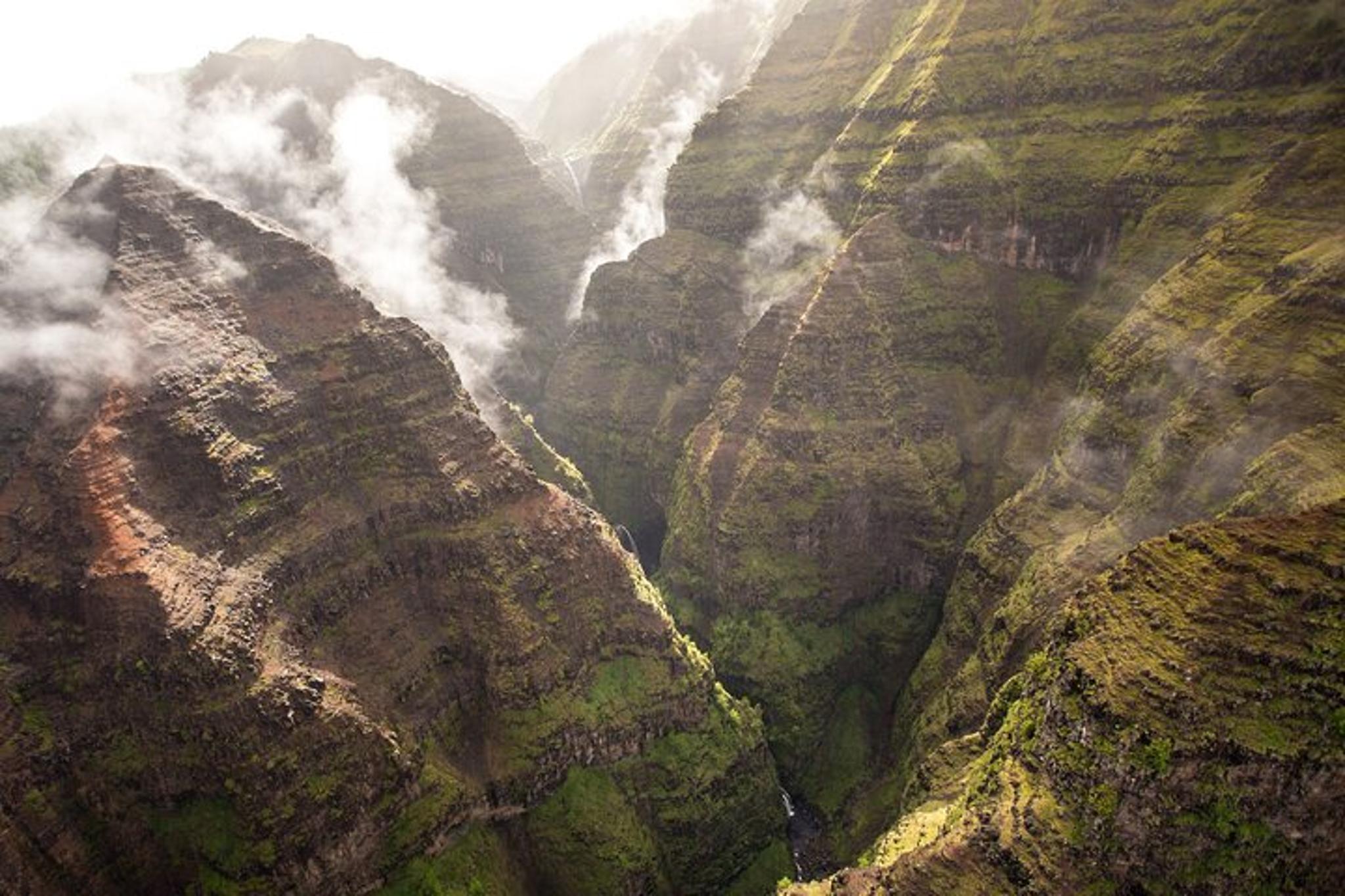 Kauai Helicopter Tour: Waterfall Safari 55 min - Image 3