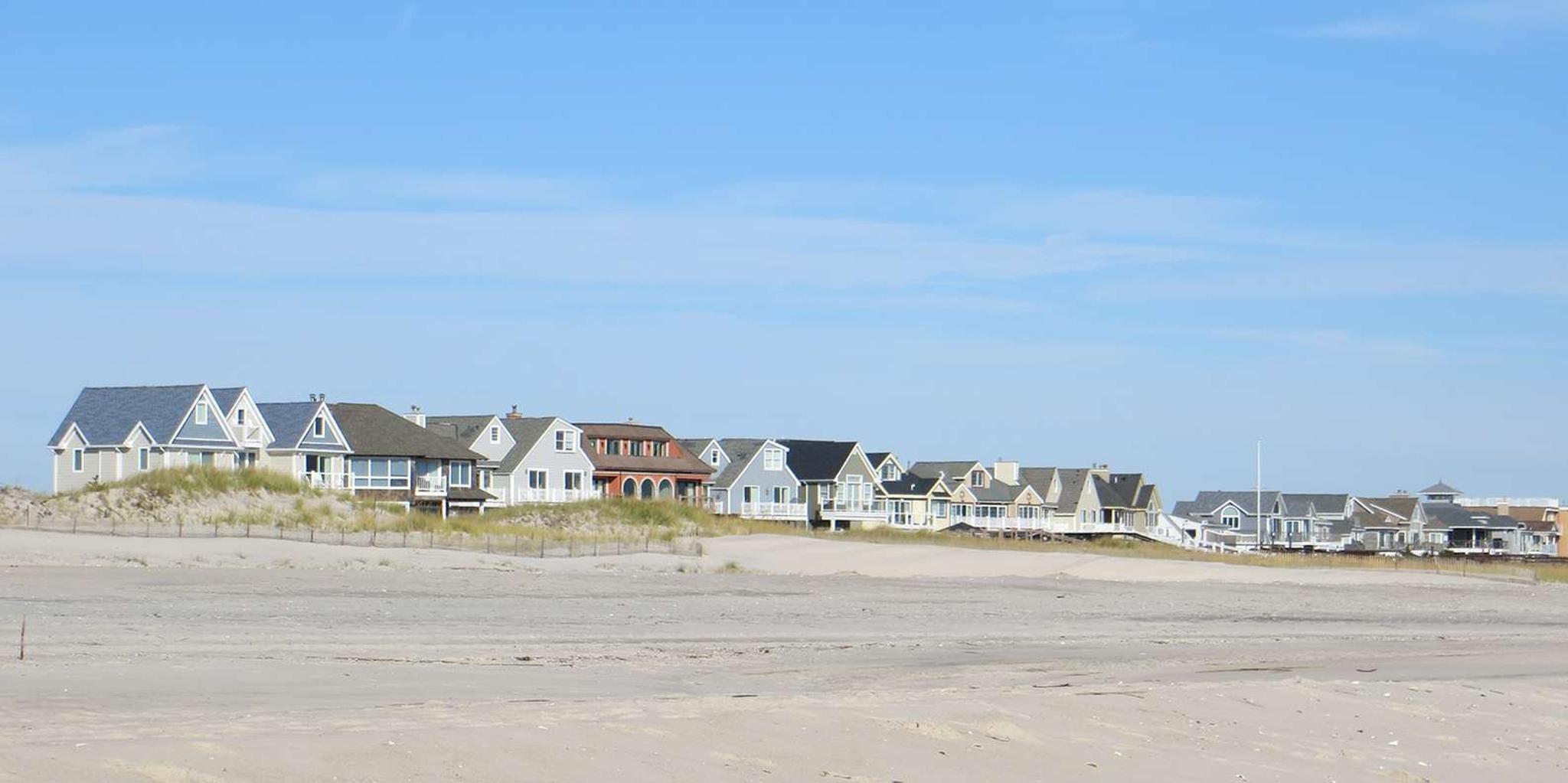 New York City Hamptons and Outlet Shopping Day Trip - Image 3