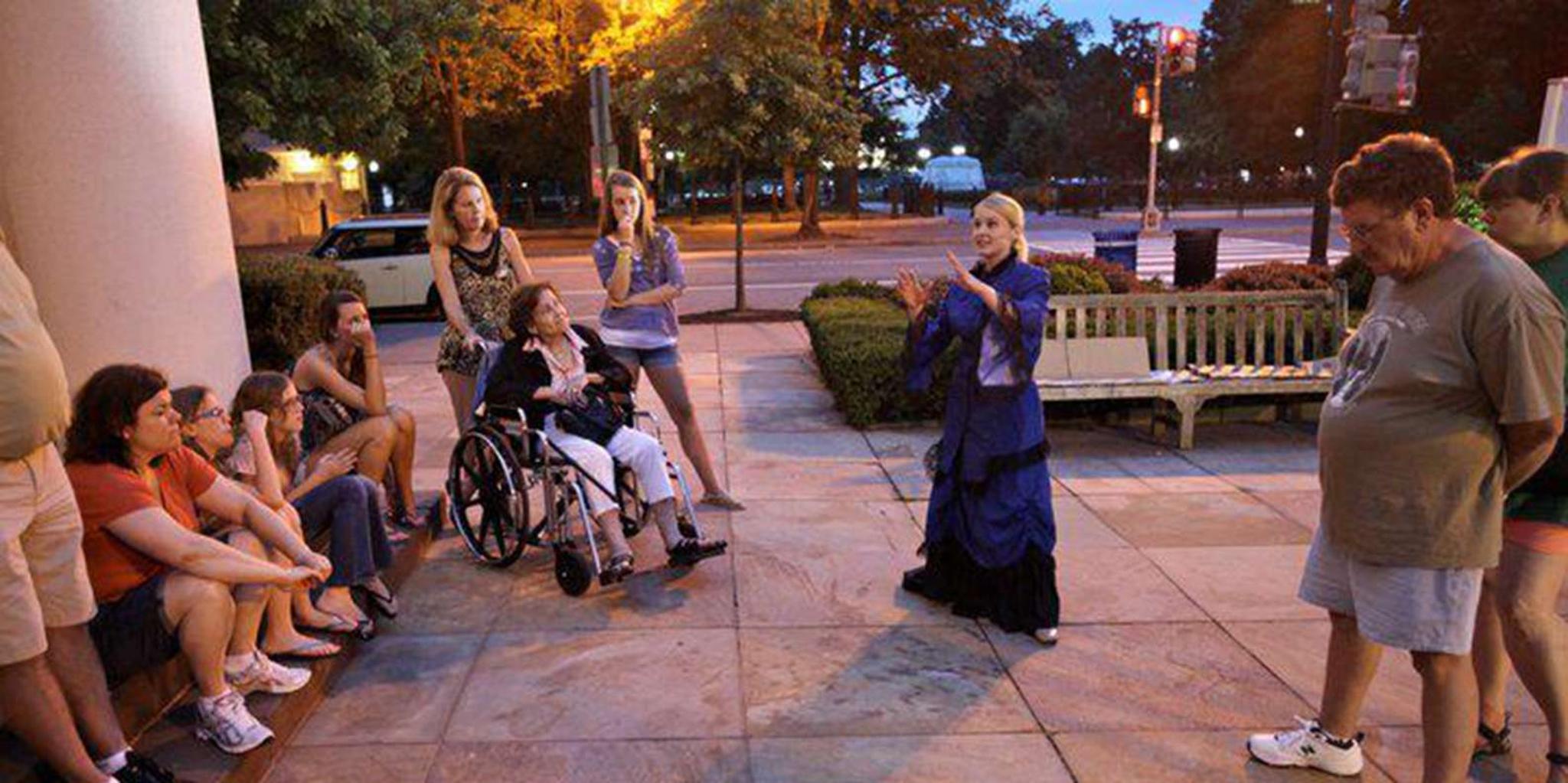 Washington, DC Haunted Ghost Tour by Lantern Light - Image 3