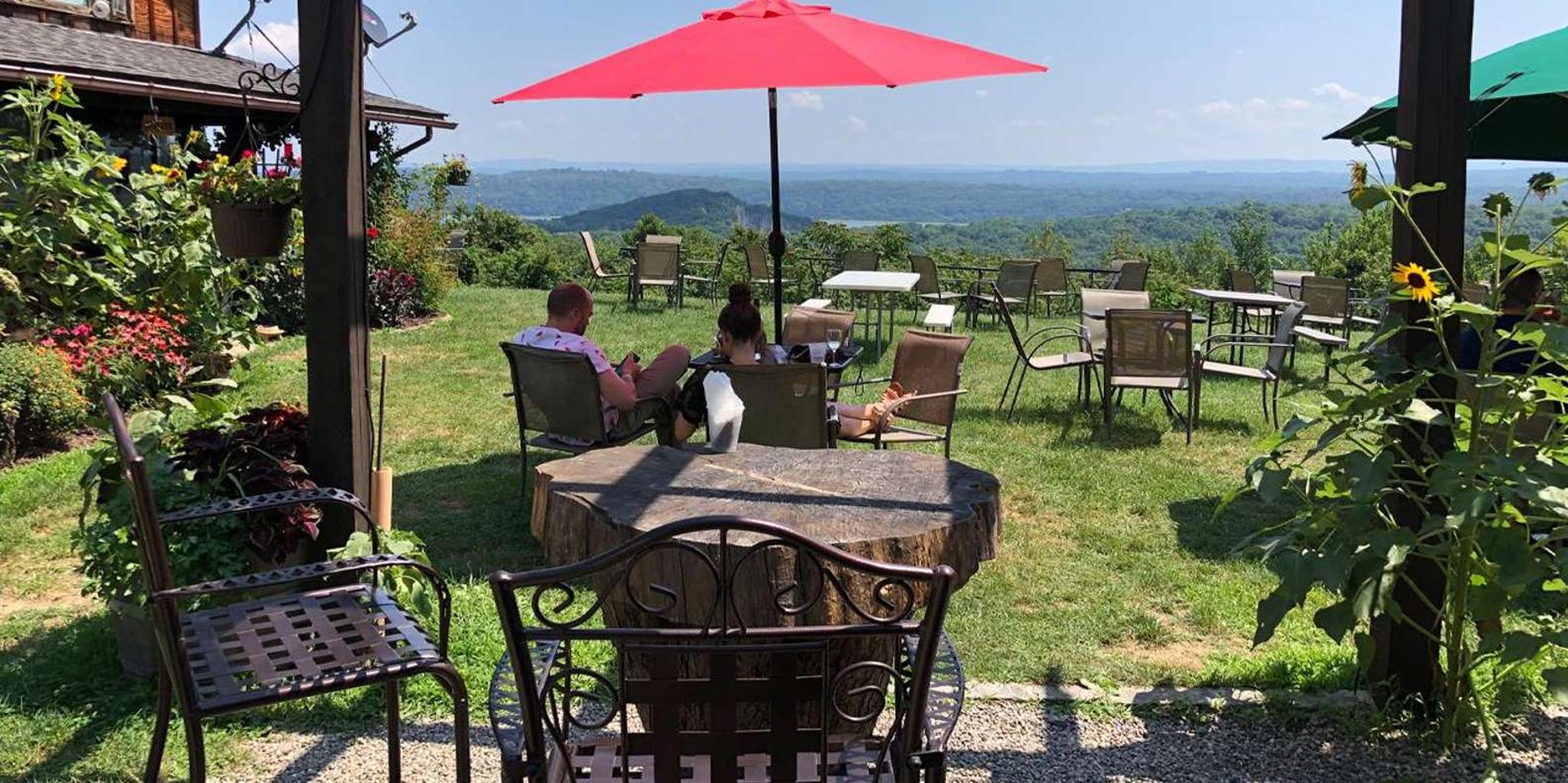 New York Hudson Valley Wine Tour with Sommelier - Image 2