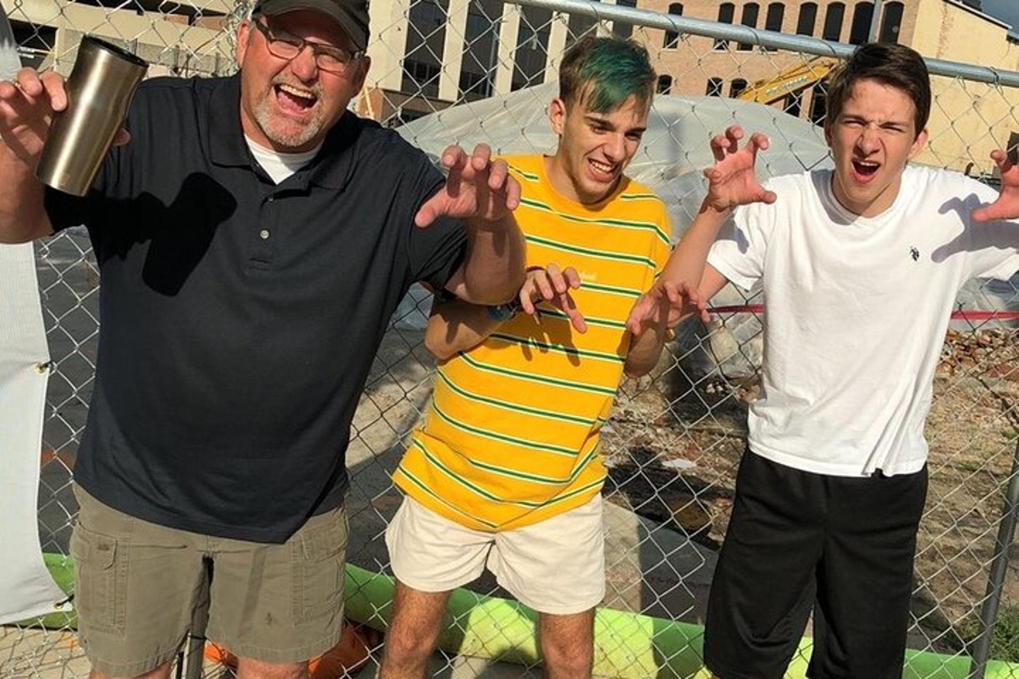 Ontario Scavenger Hunt by Zombie Scavengers