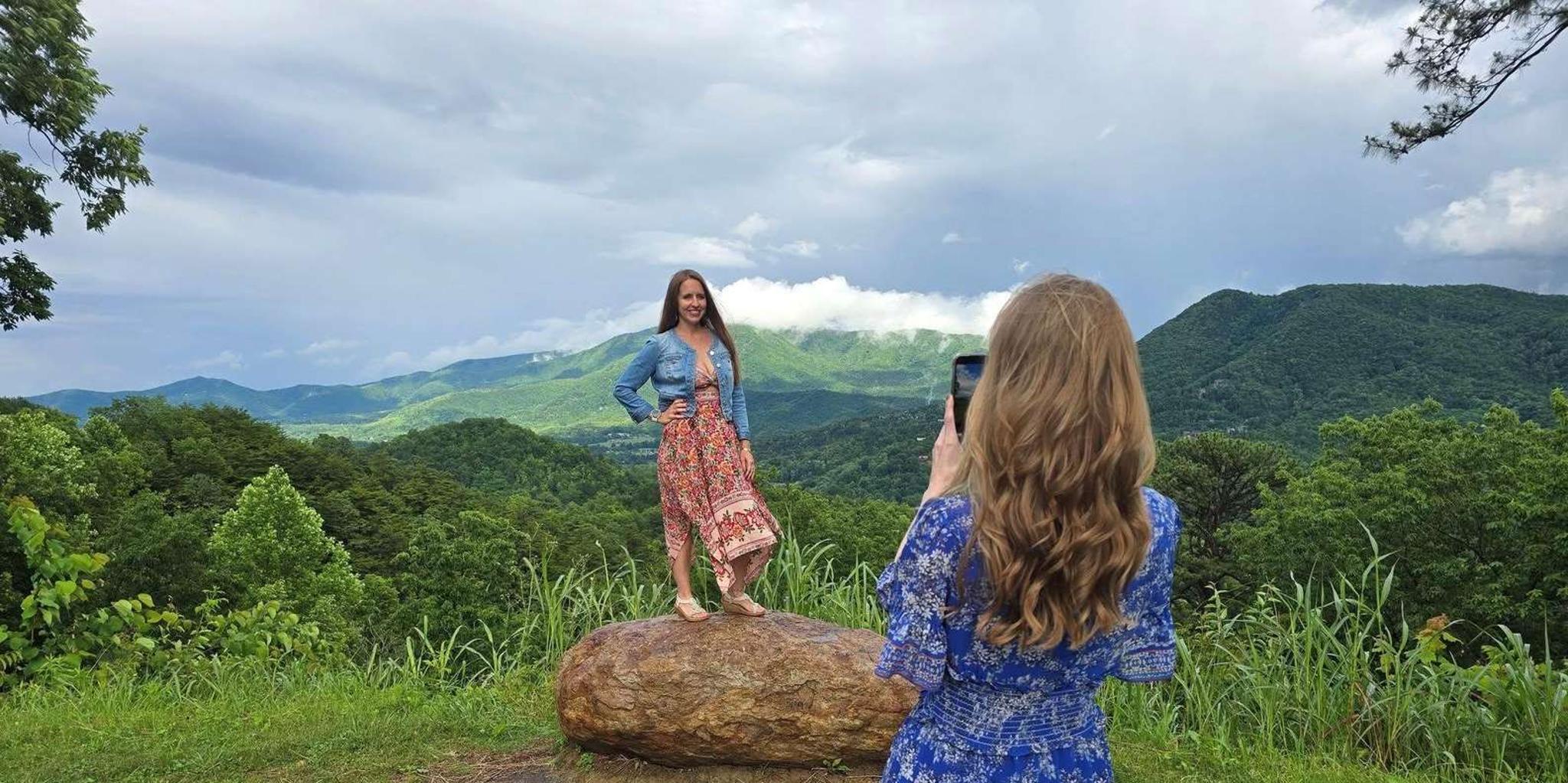 Pigeon Forge Smoky Bear Discovery Tour 3 hr - Image 1