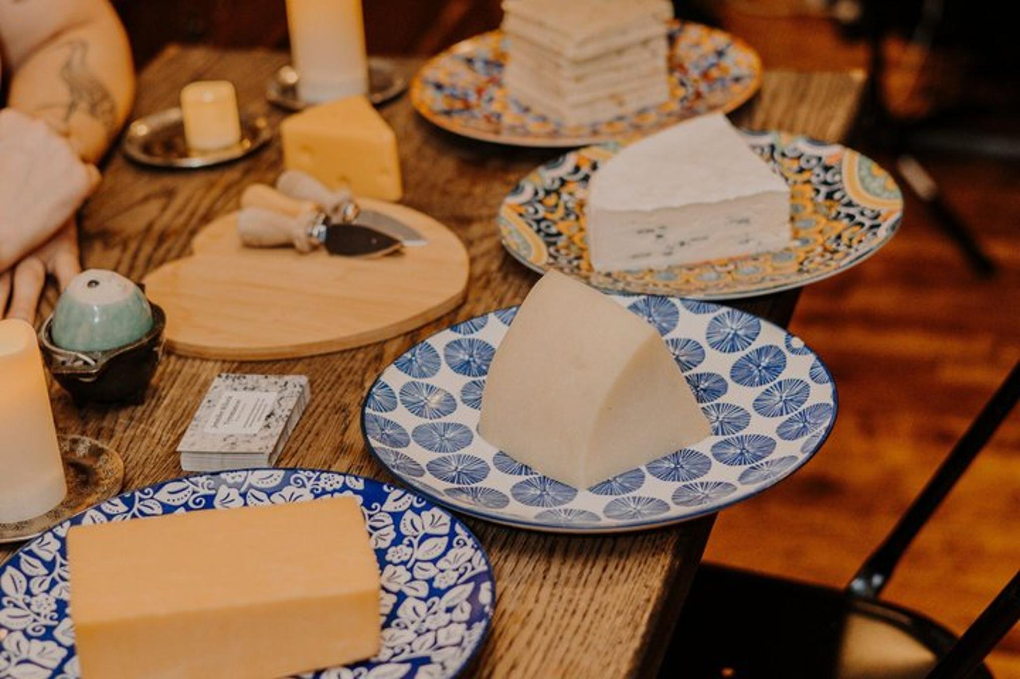 Chicago Fortune Reading with Cheese - Image 4