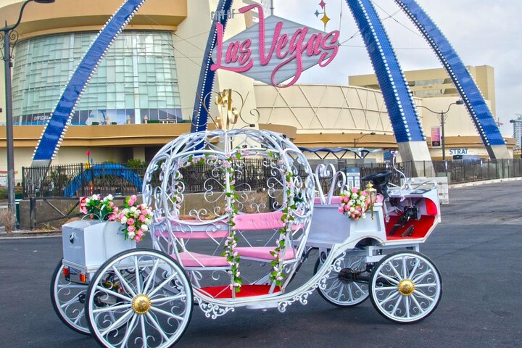 Las Vegas Carriage Wedding Ceremony - Image 1