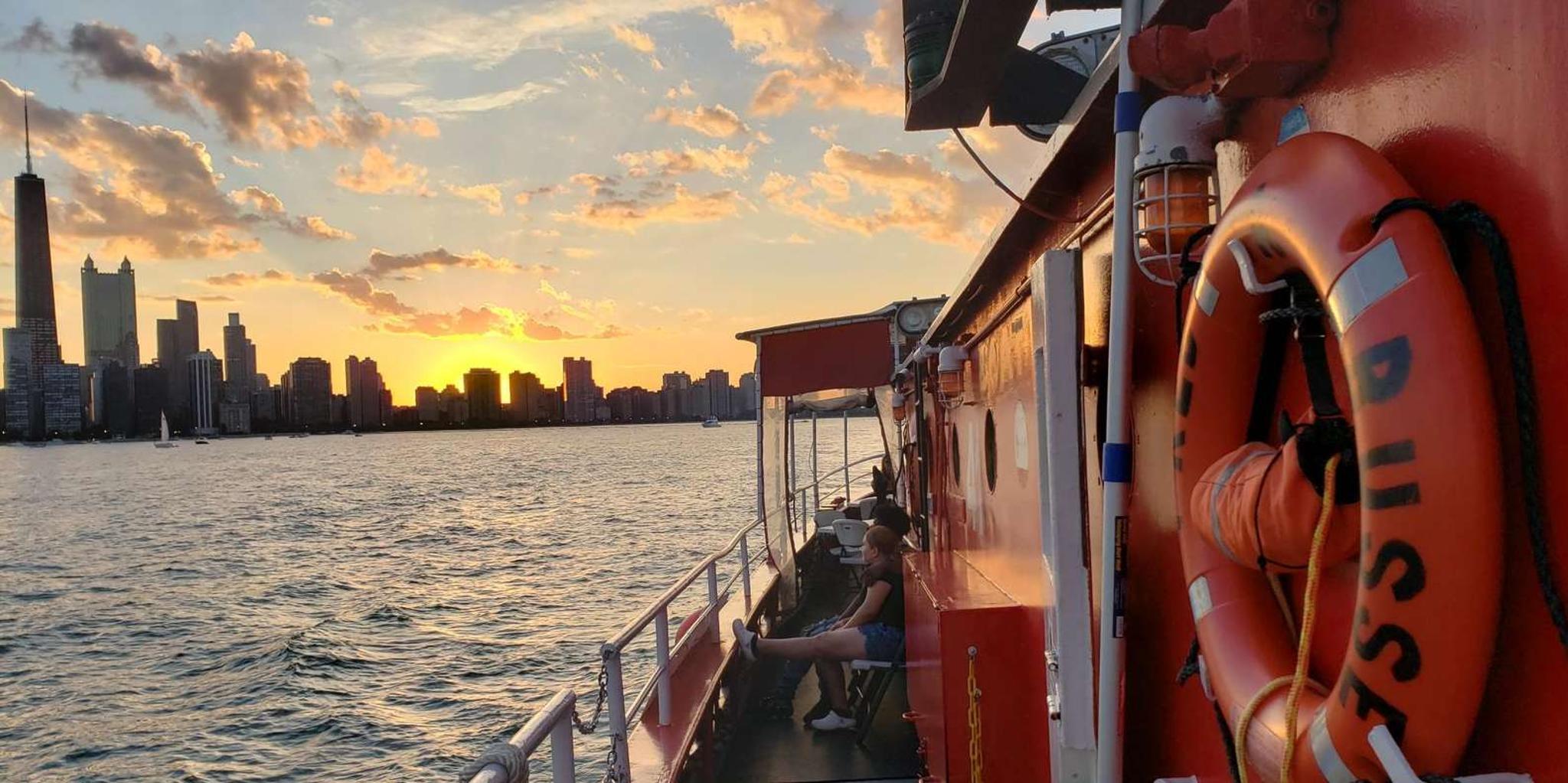 Chicago Historical Fireboat River & Lake Cruise - Image 4