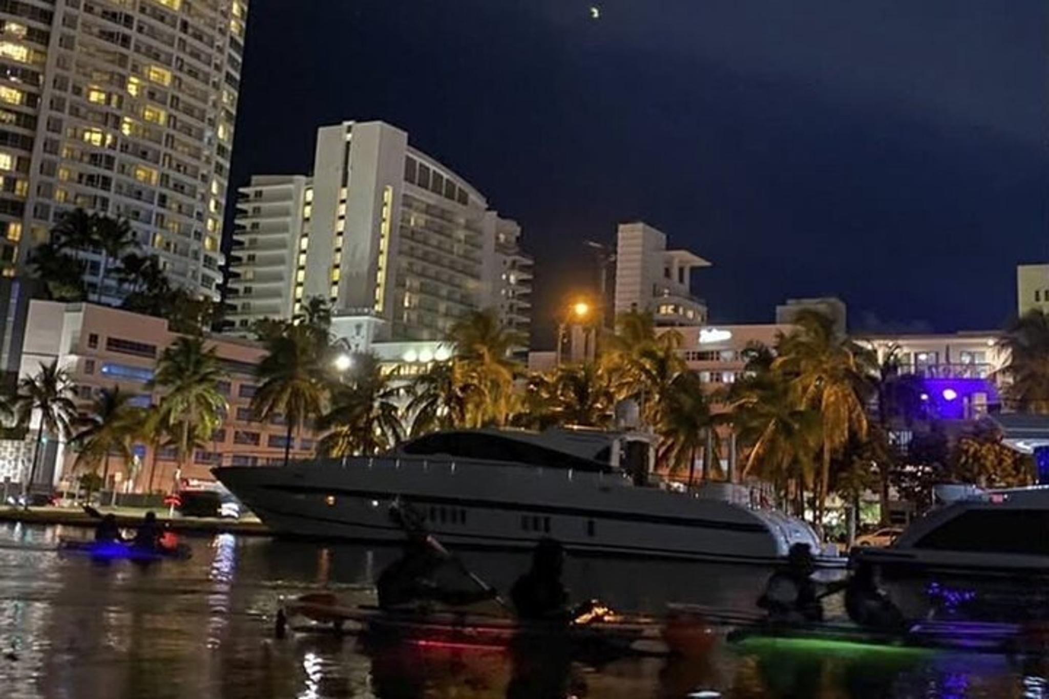 Miami Beach Night Clear Kayaking Glow Tour 90 min - Image 3