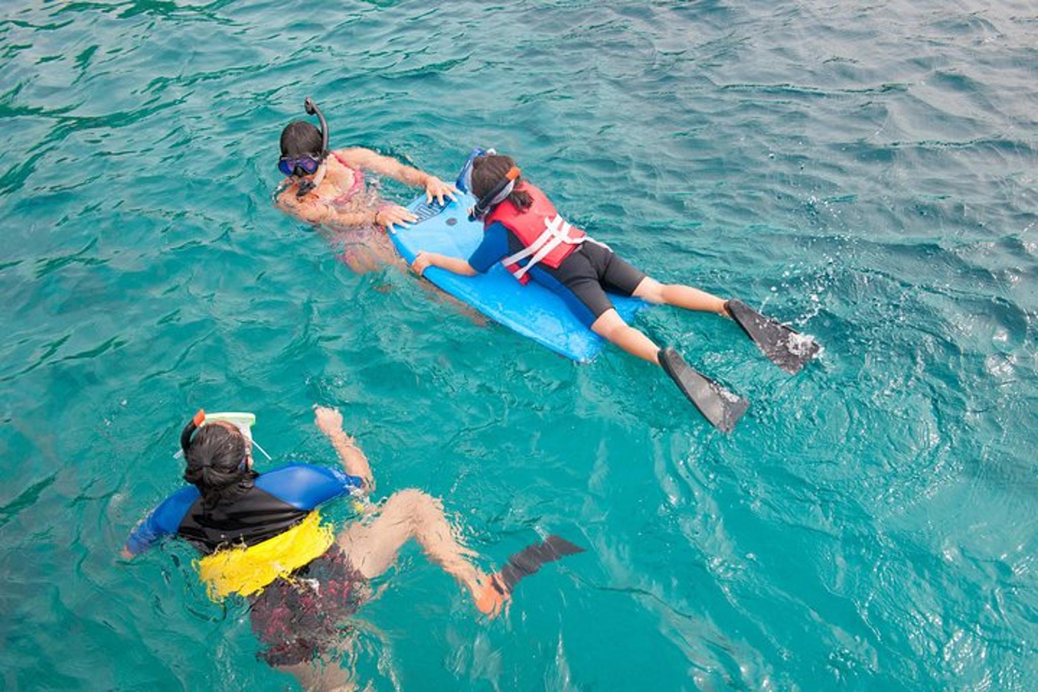 Maalaea Harbor Molokini Snorkeling Tour - Image 1