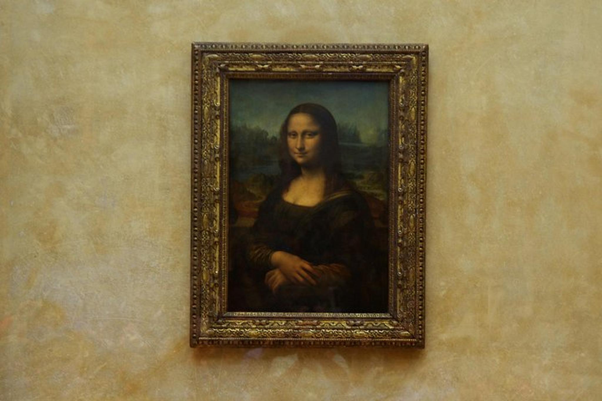 Paris Louvre Museum Tour - Image 2