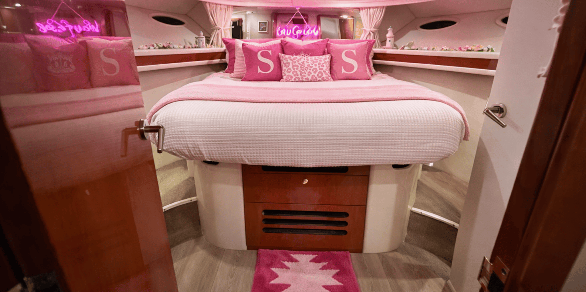 Miami Private Boat Tour with Jet Skis - Image 6