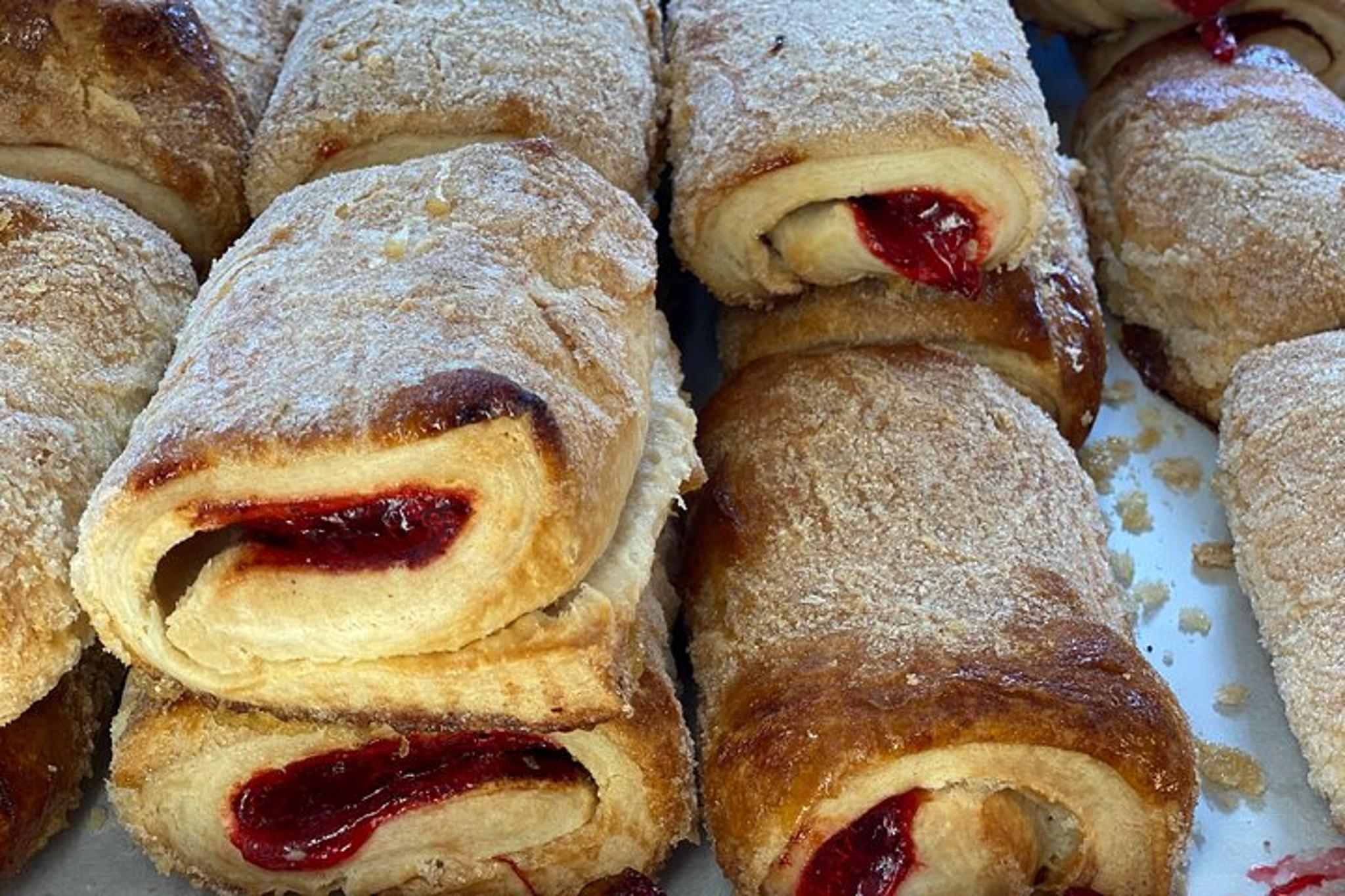 San Francisco Mission District Street Art and Food Tour - Image 4