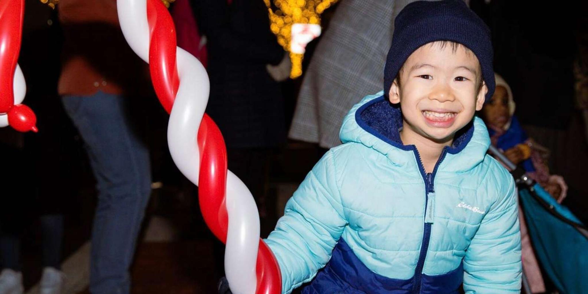 Washington DC Holiday Walking Tour with Hot Cocoa - Image 3