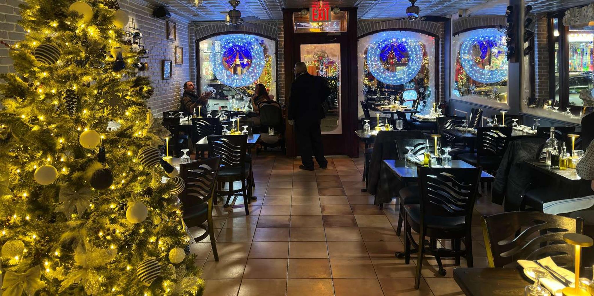 New York Little Italy Christmas Tour with Dinner - Image 3