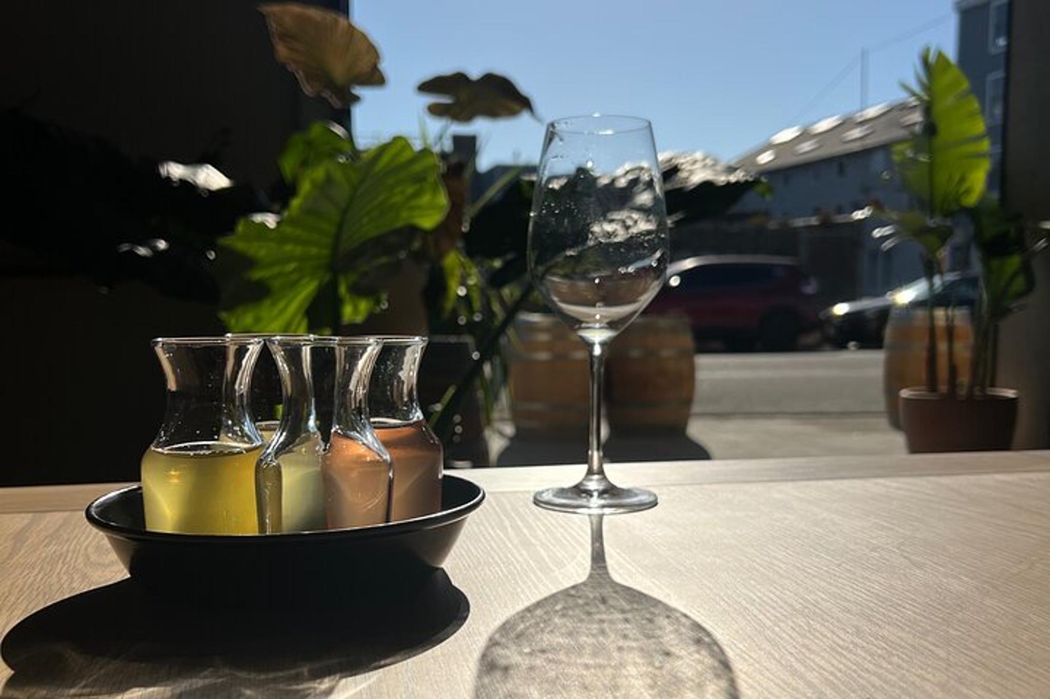 Berkeley Wine Tasting Tour with Local Sommelière - Image 2