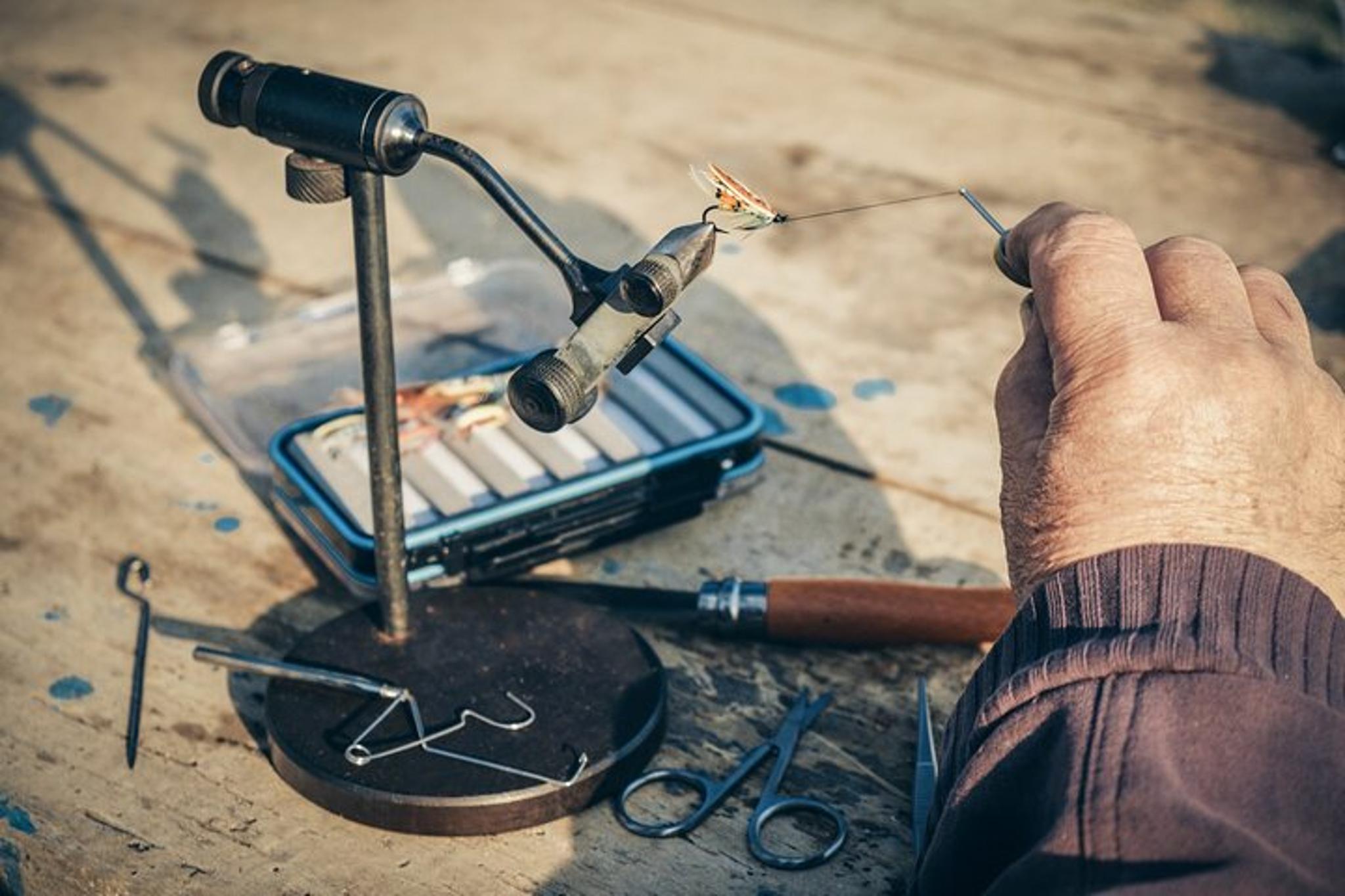 Pagosa Springs Fly Tying Class with Brews 2 hr - Image 2