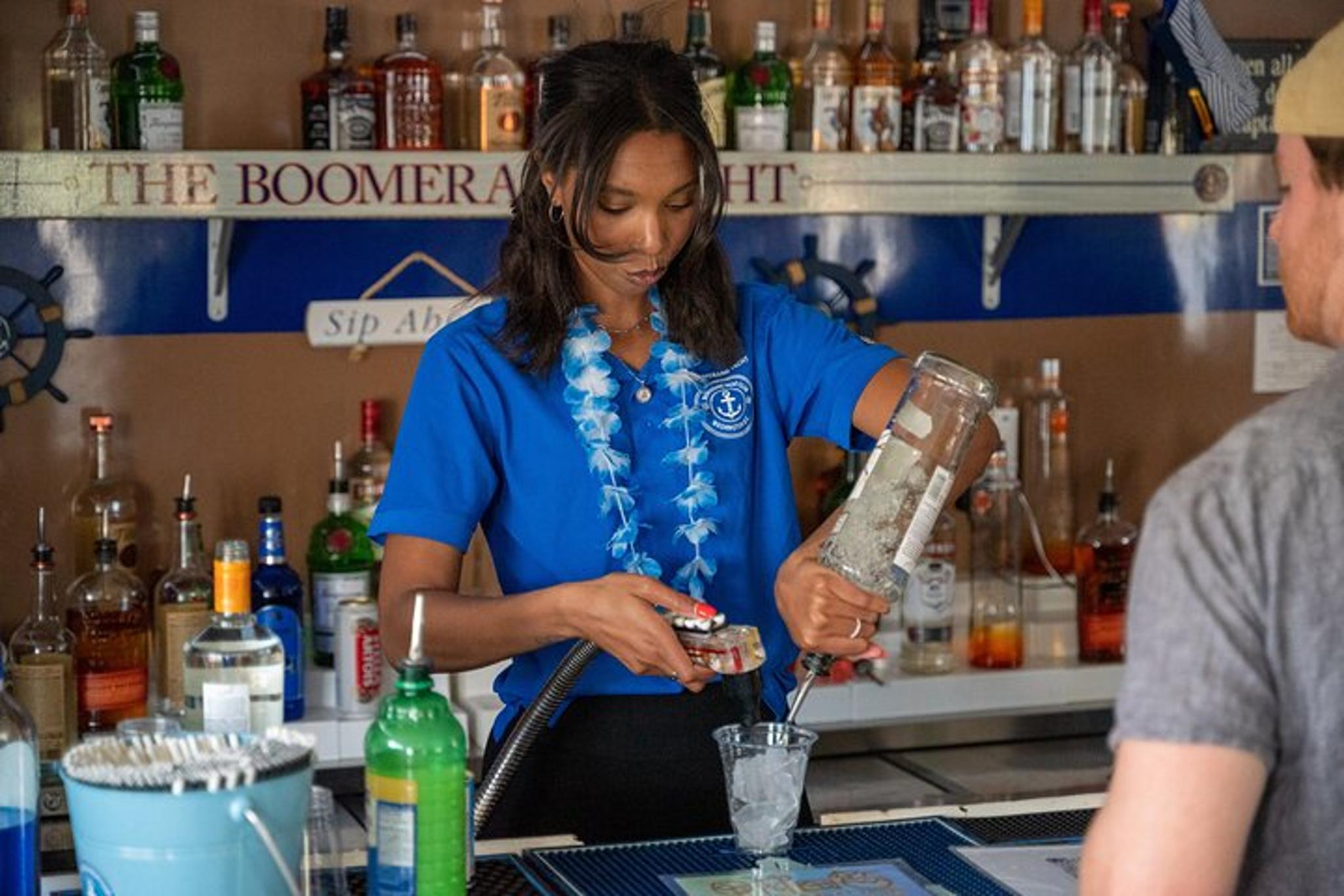 Washington D.C. Potomac River Yacht Cruise with Open Bar - Image 5