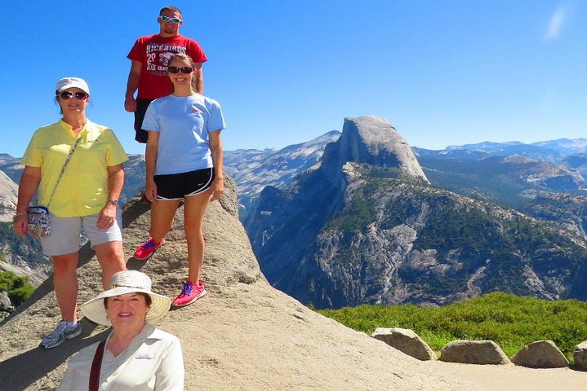 Yosemite National Park Private Tour with Hotel