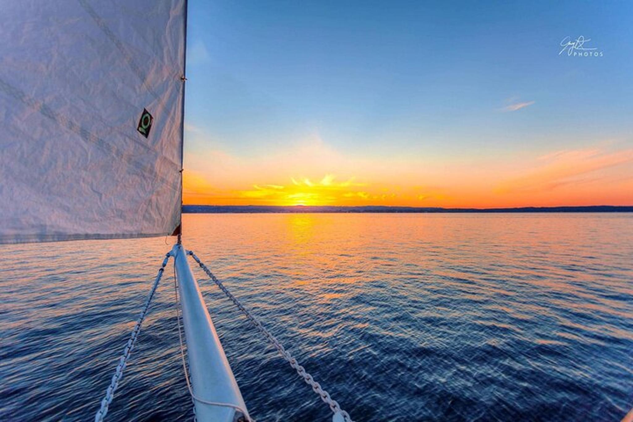 Traverse City Sunset Sail with Food and Wine - Image 5