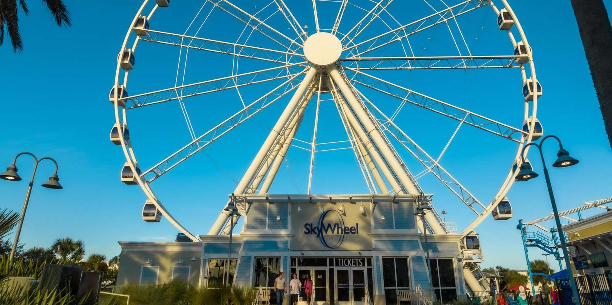 Panama City Beach SkyWheel and Mini Golf Experience - Image 4