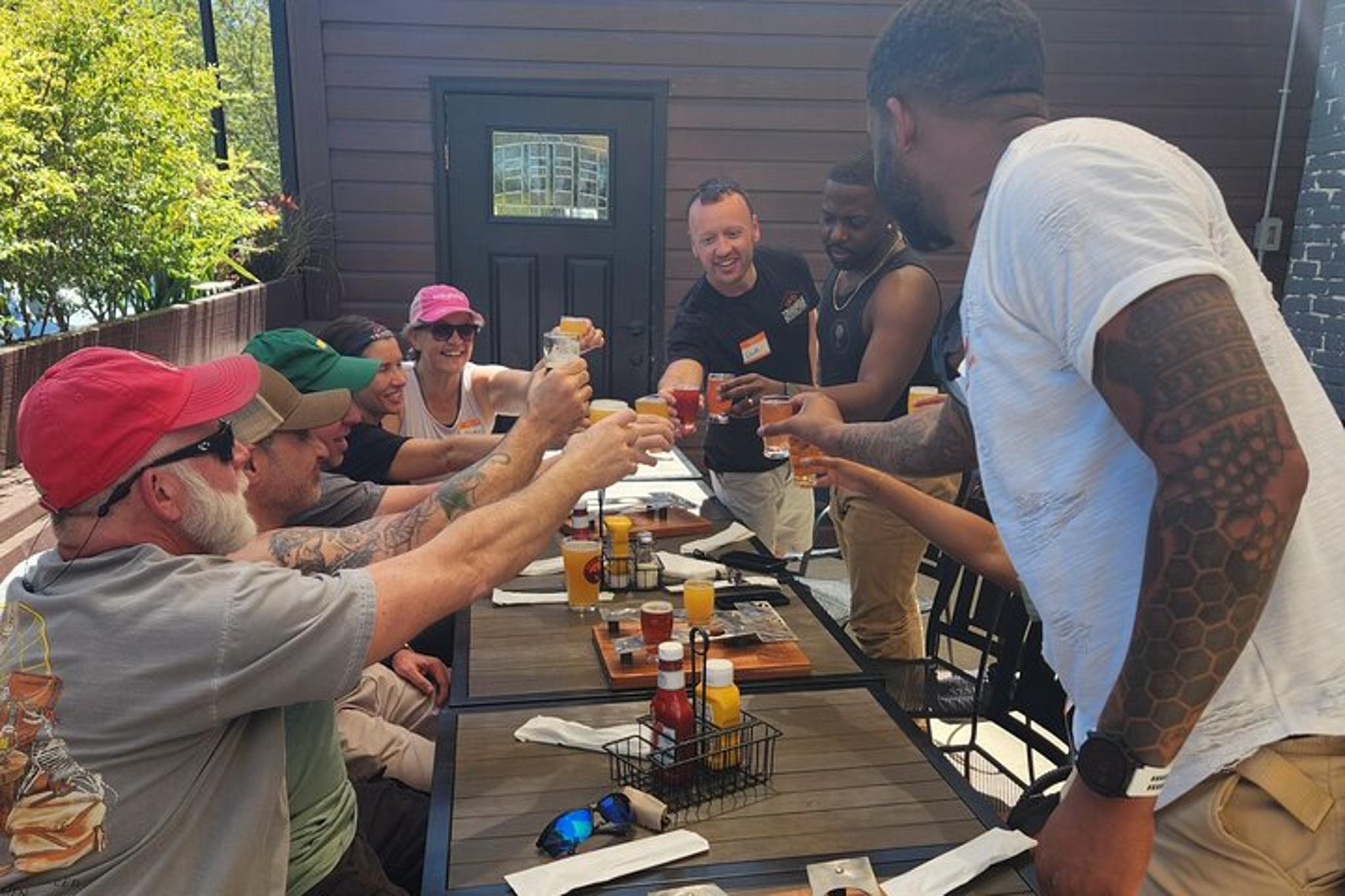 Raleigh E-Bike Tour: Burgers, Cocktails, and History - Image 5