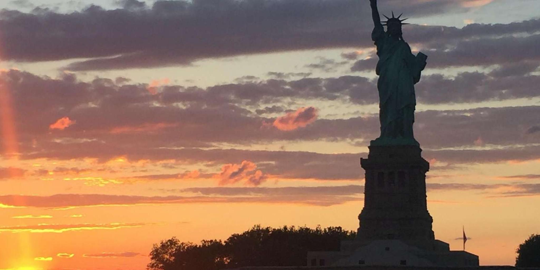 New York City Sunset Cocoa Cruise - Image 5