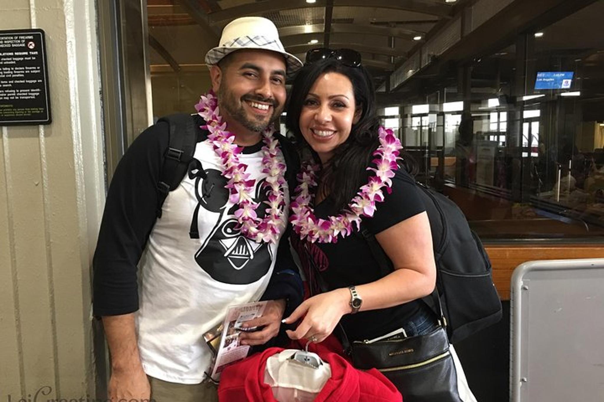 Kona Airport Lei Greeting - Image 6