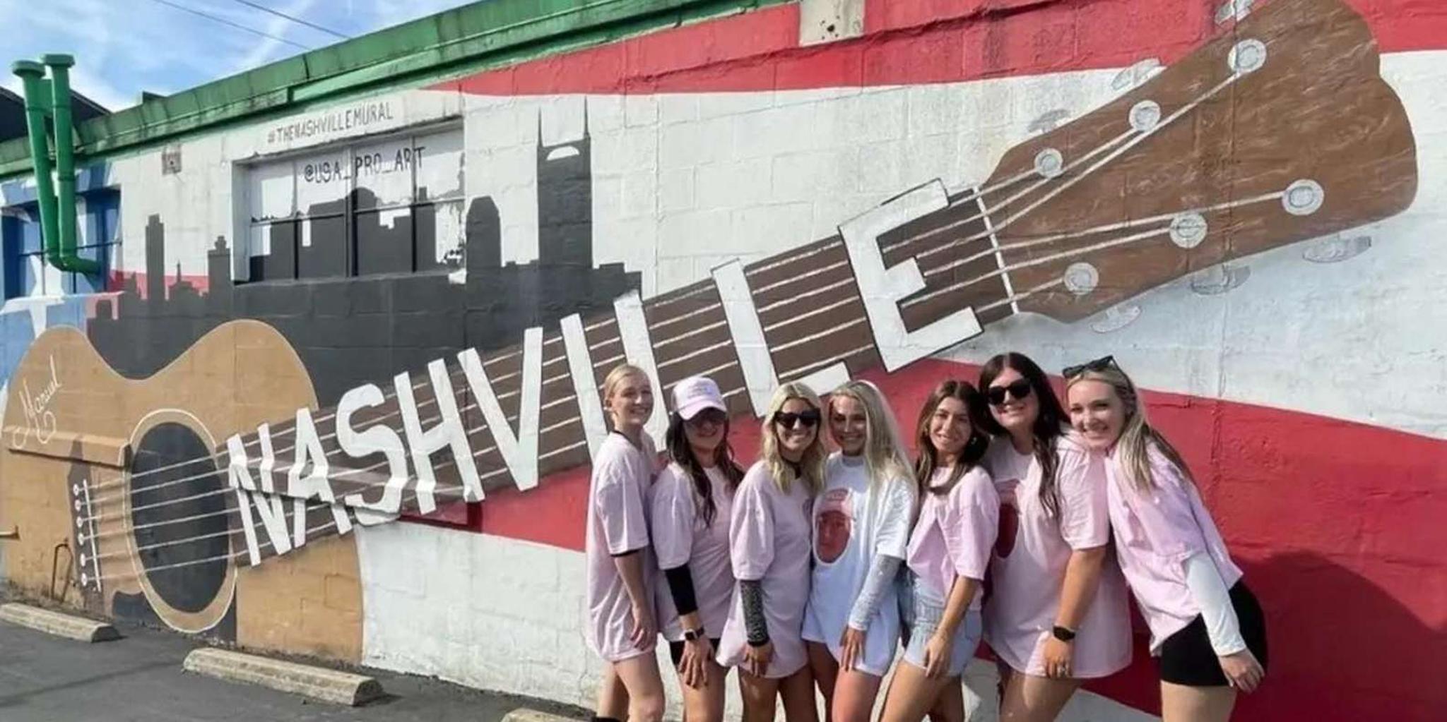 Nashville Murals & Mimosas BYOB Bus Tour 2 hr - Image 5