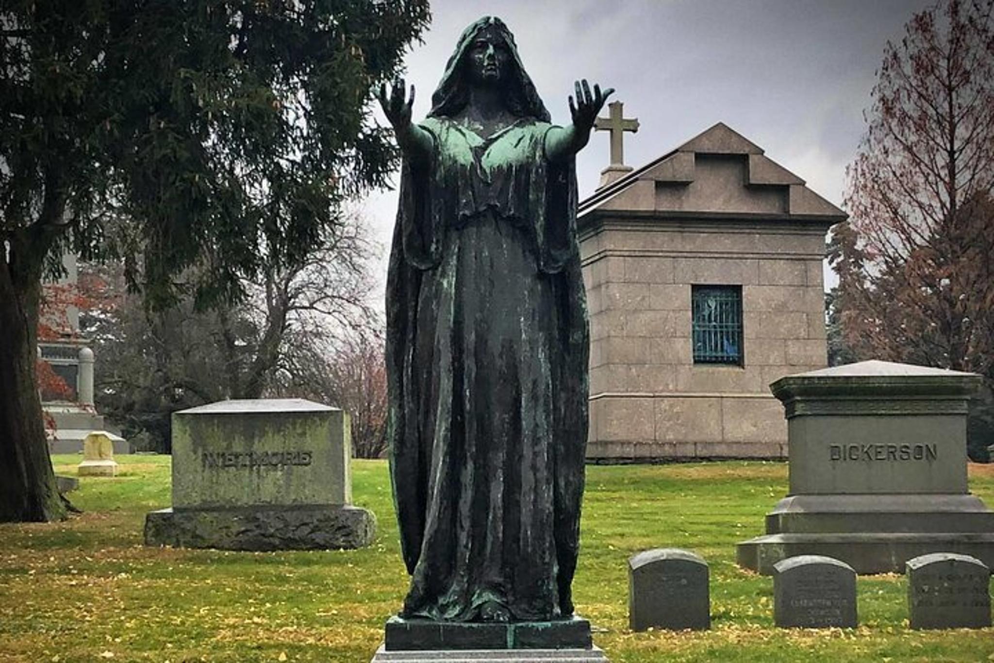 New York Woodlawn Cemetery Self-Guided Audio Tour - Image 6