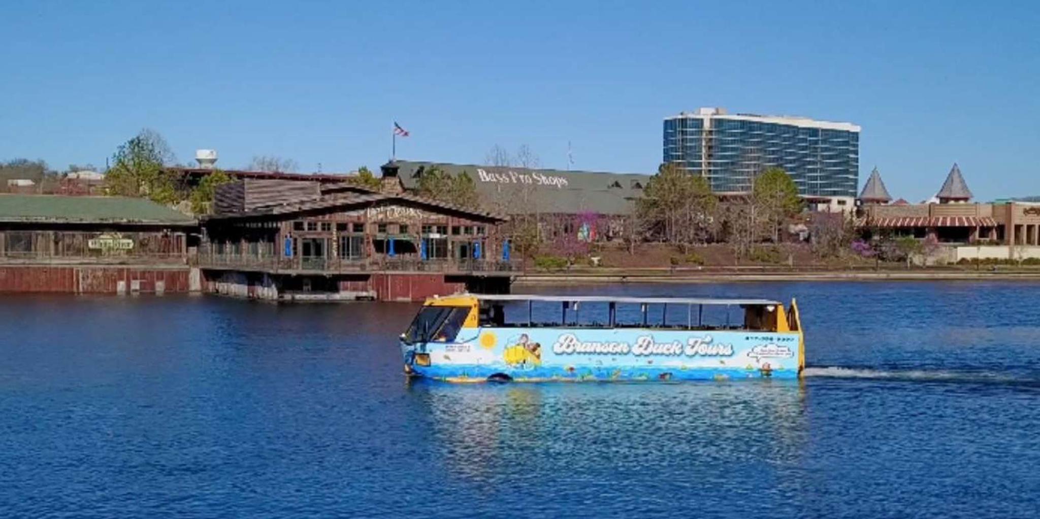 Branson Duck Tour on Lake Taneycomo 1.5 hr - Image 6