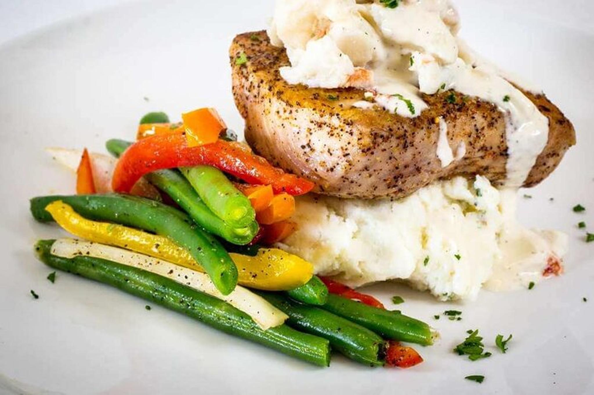 Miramar Beach Sunset Dinner Cruise Aboard SOLARIS - Image 5