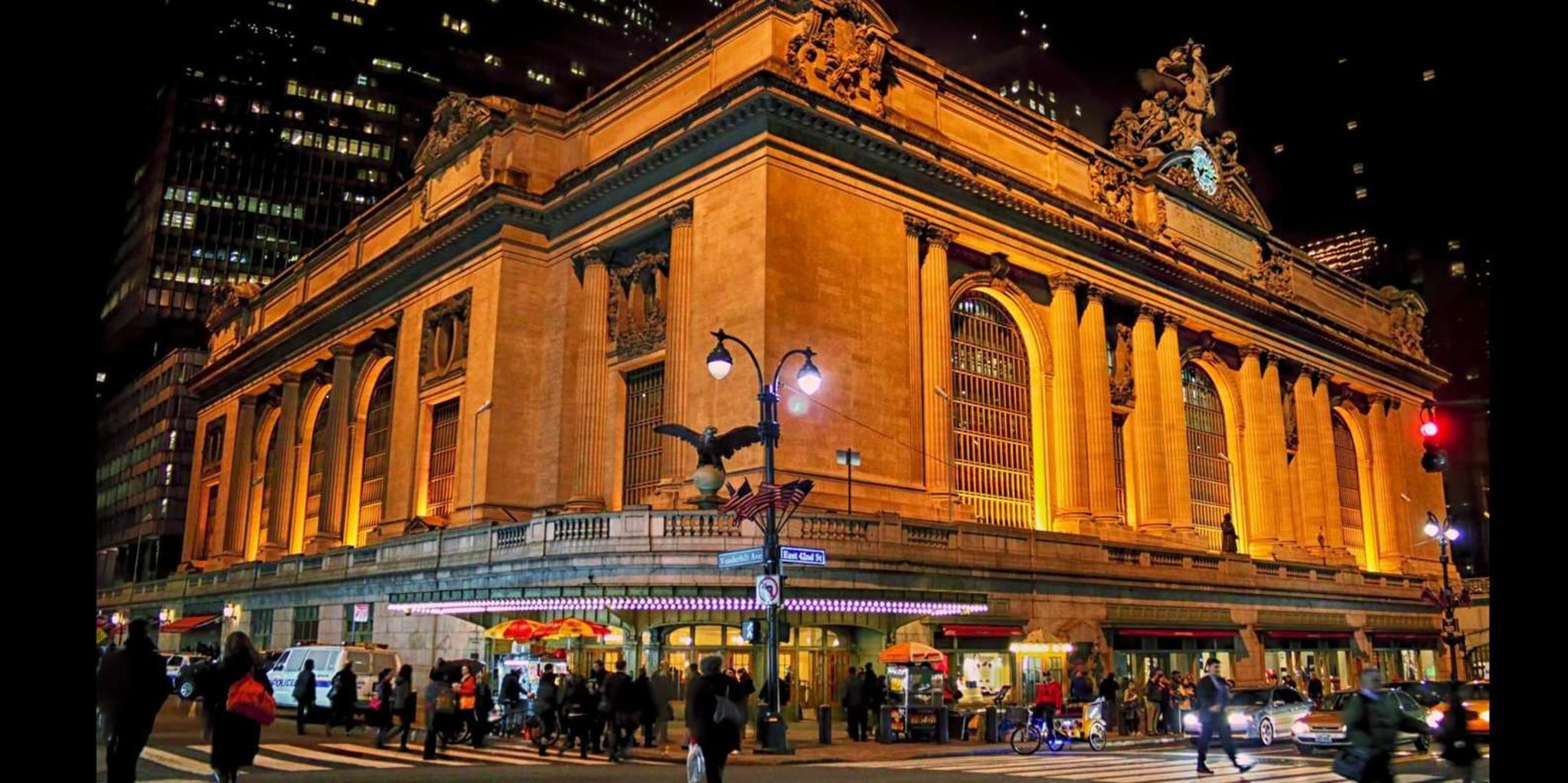 New York Holiday Lights Horse Carriage Ride - Image 6