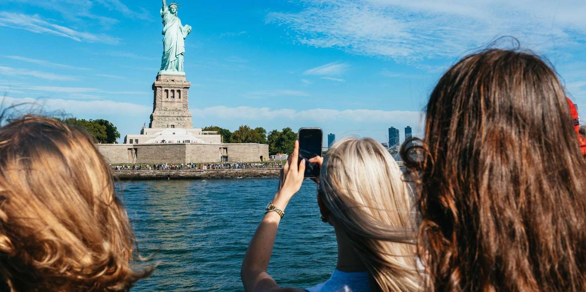 New York City Statue of Liberty and Ellis Island Tour