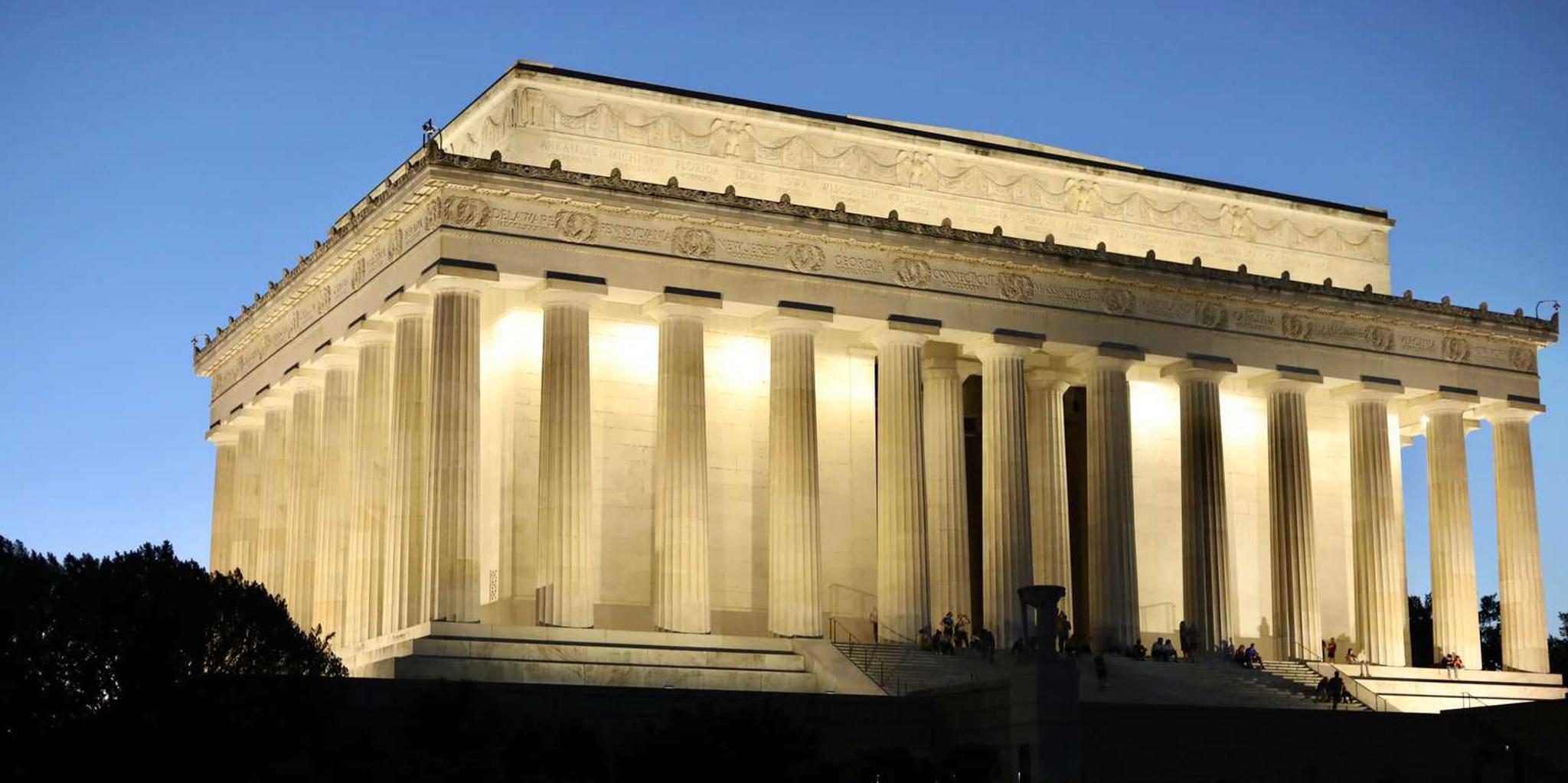 Washington DC Monuments Night Bike Tour