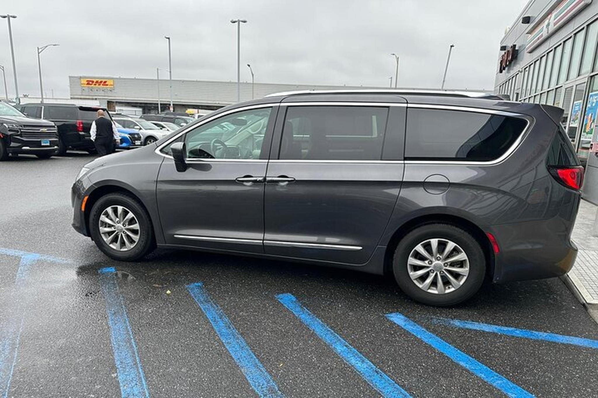 Long Beach Private Transfer to LGB - Image 3