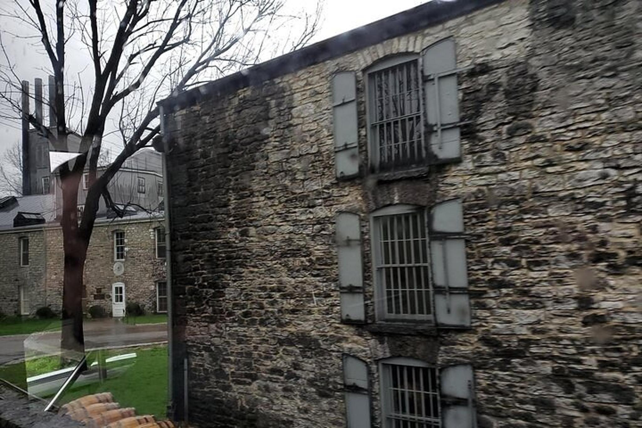 Louisville Distillery Tour - Image 4