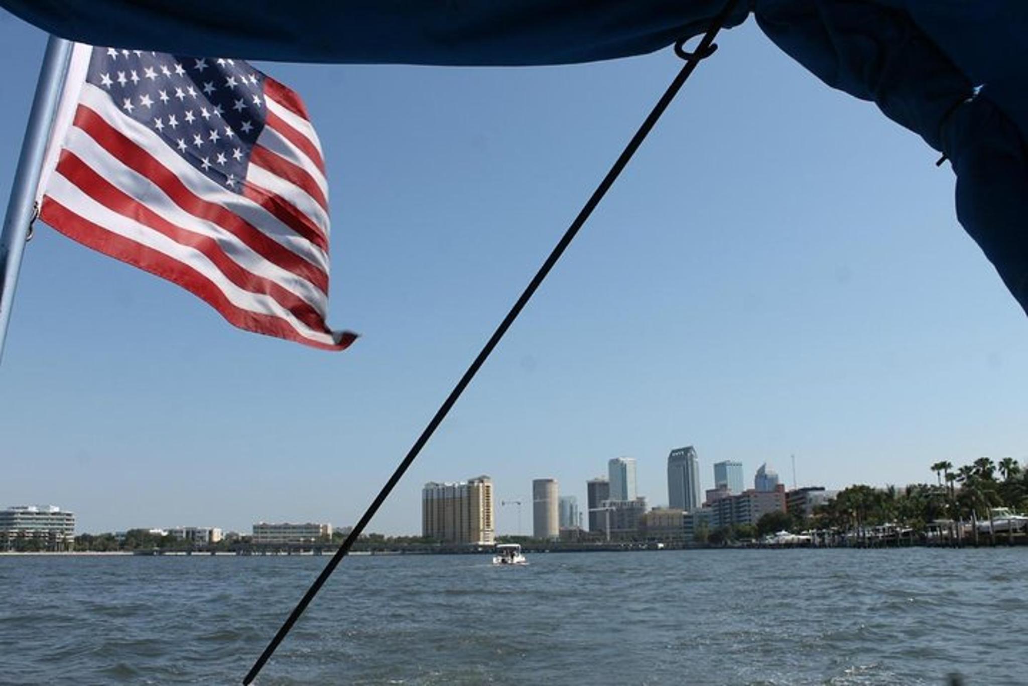 Tampa Celebrity Homes Boat Tour 90 Min - Image 4