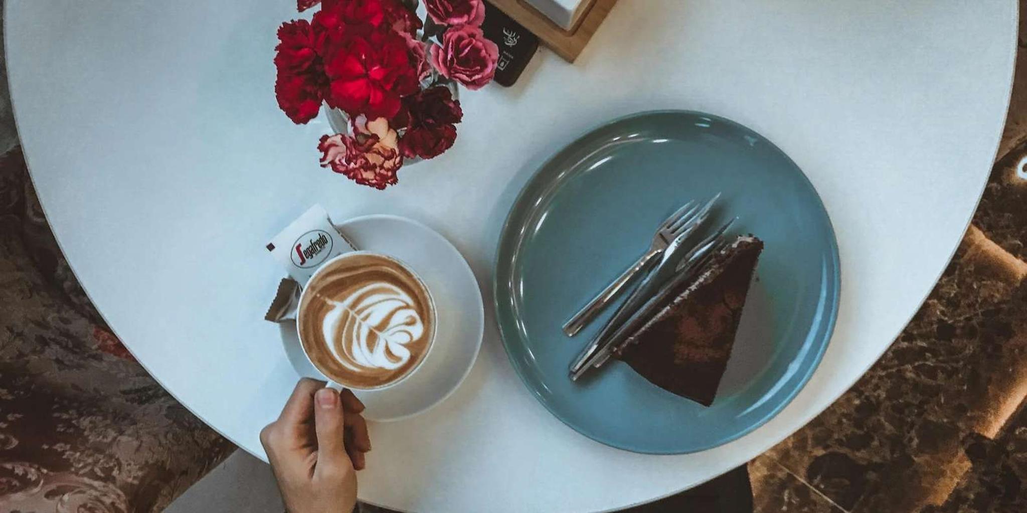 Savannah History Walking Tour with Coffee & Chocolate - Image 1